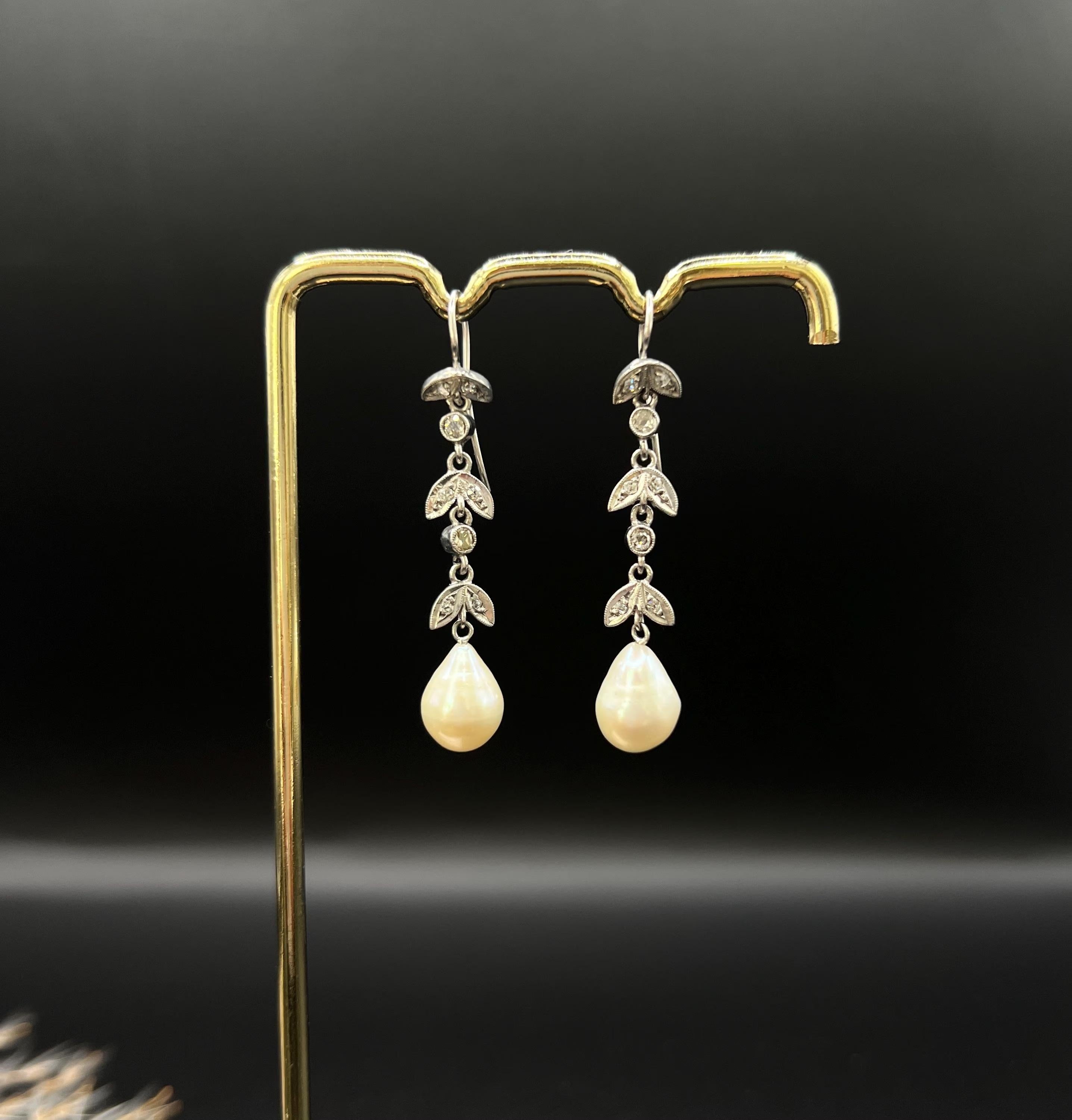 Pendientes Antiguos de Oro Blanco de 18 ct, Diamantes y Perlas de los años 20 en venta 8