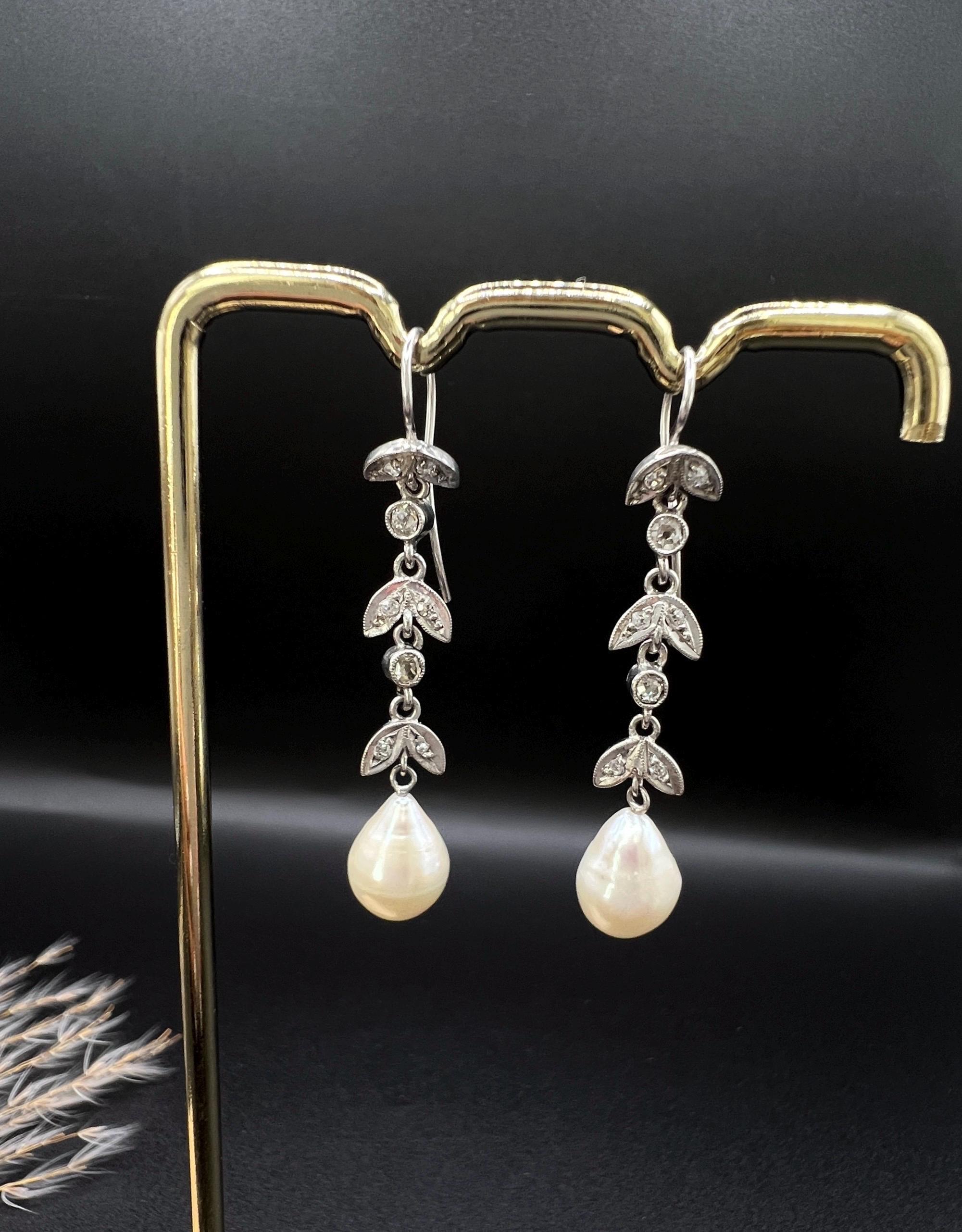 Pendientes Antiguos de Oro Blanco de 18 ct, Diamantes y Perlas de los años 20 en venta 1
