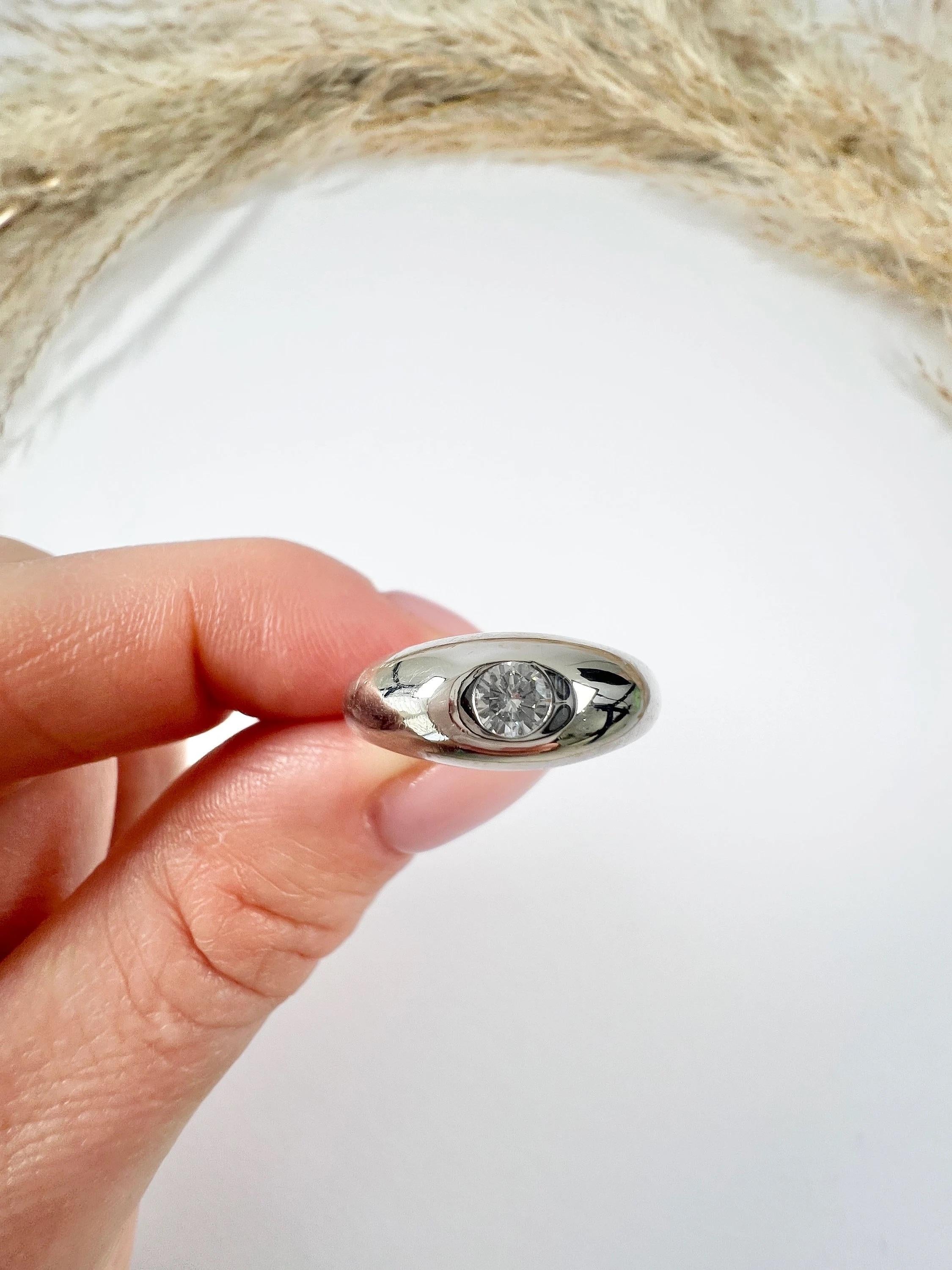 Antique 18ct White Gold, 1920s French Stamped, Dome Shaped Diamond Band Ring For Sale 5