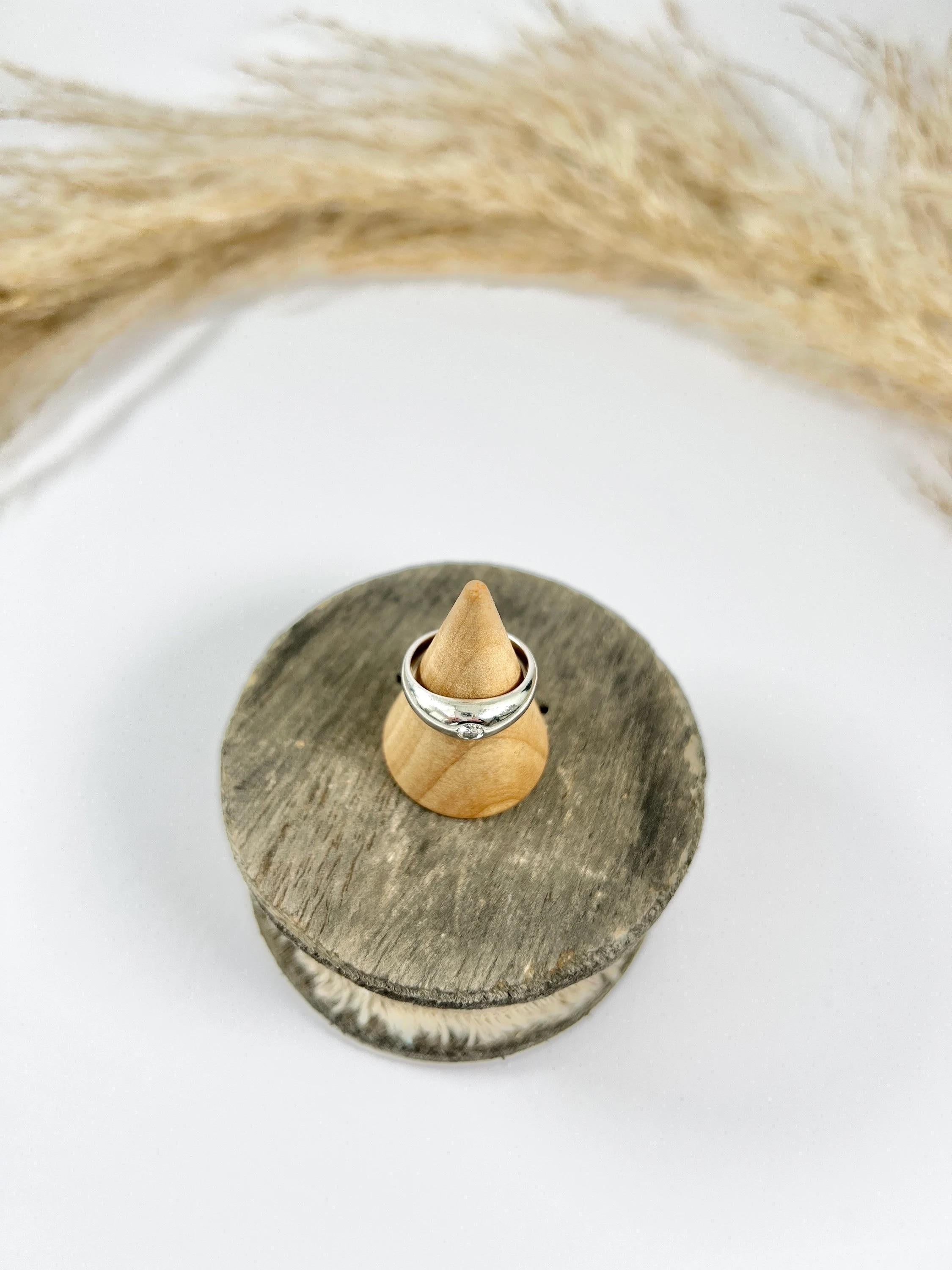 Old European Cut Antique 18ct White Gold, 1920s French Stamped, Dome Shaped Diamond Band Ring For Sale