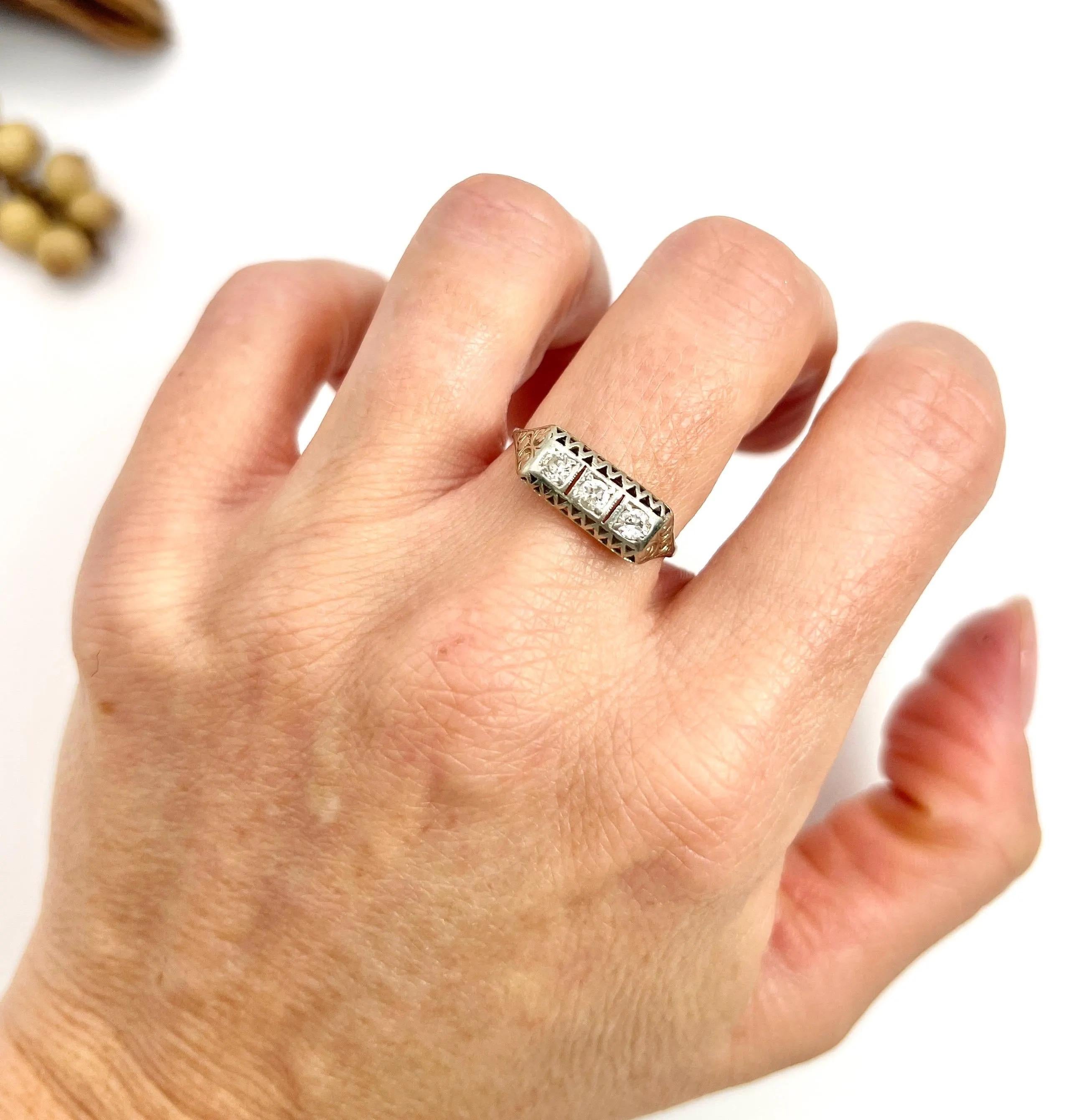 Antique 18ct White Gold, 1920’s Rectangular Diamond Three Stone Trilogy Ring 4