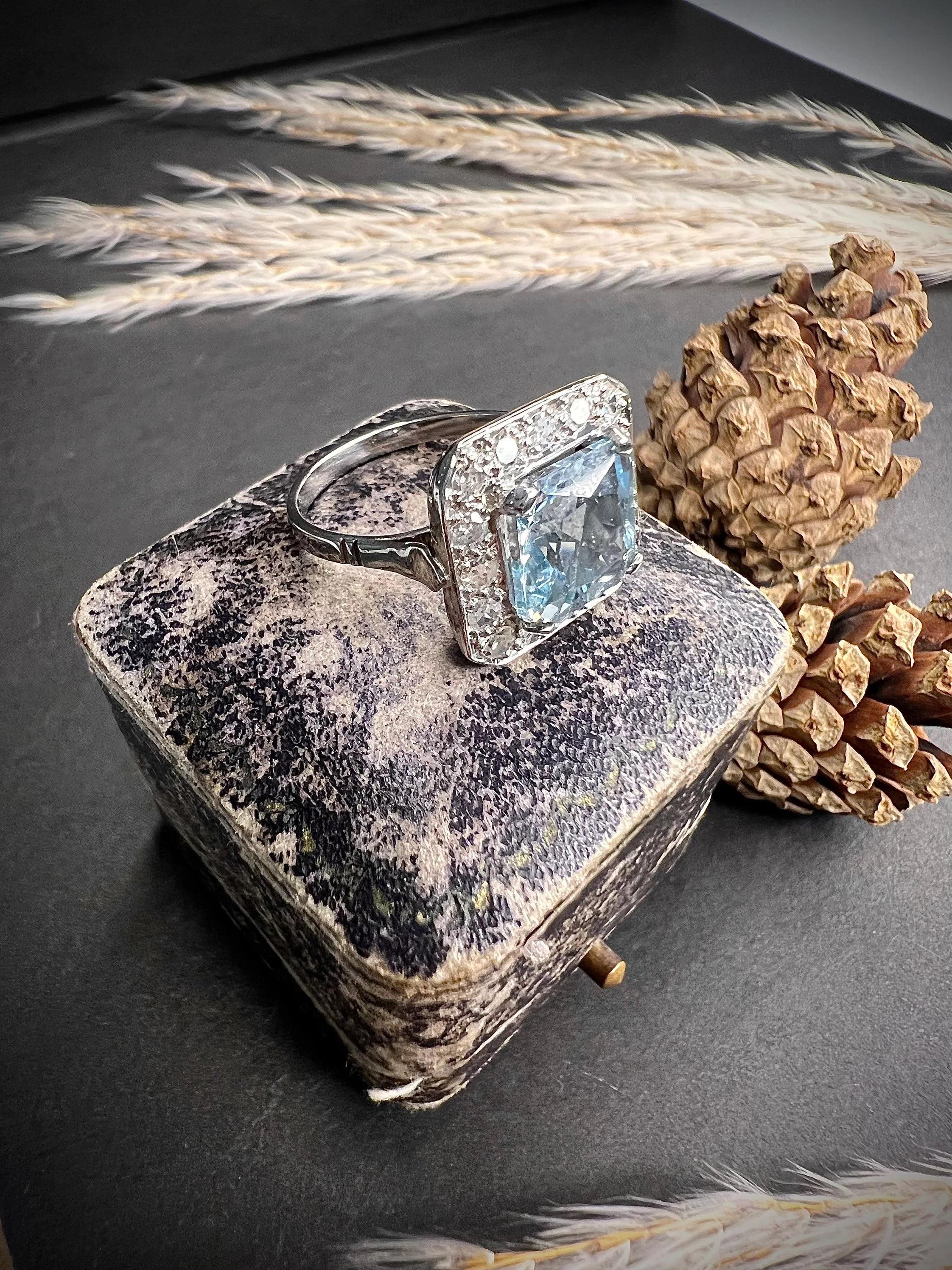 Antique 18ct White Gold 1920’s Square Cut Aquamarine & Diamond Ring For Sale 2
