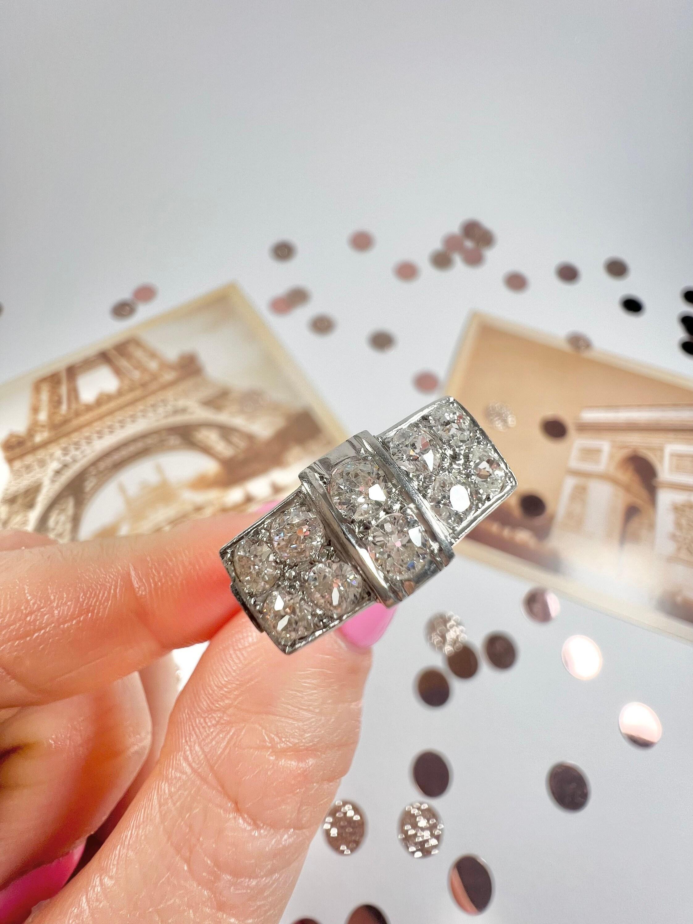 Antique 18ct White Gold Art Deco Diamond Ring For Sale 5