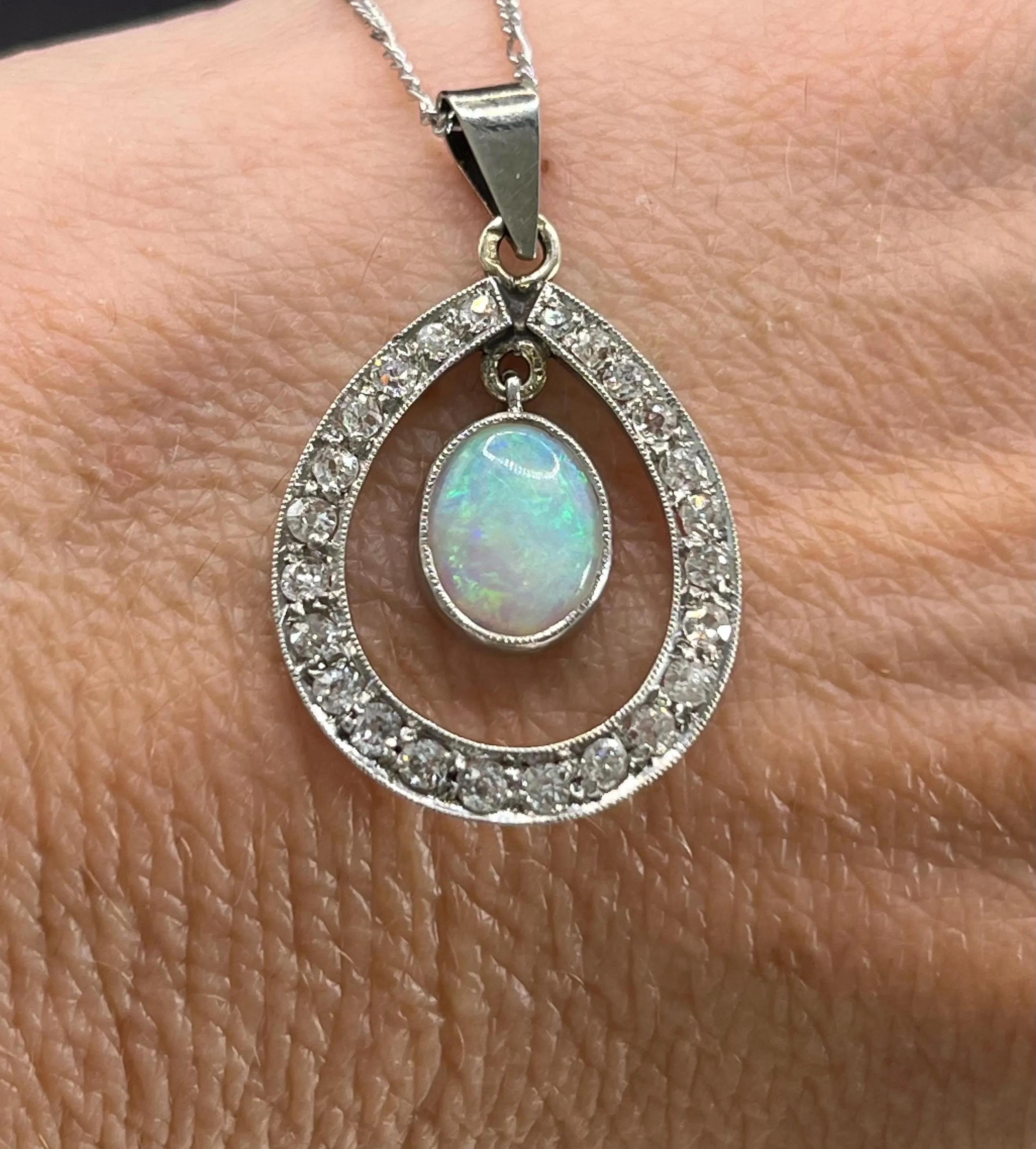 Antique 18ct White Gold Edwardian Opal & Diamond Pendant For Sale 1