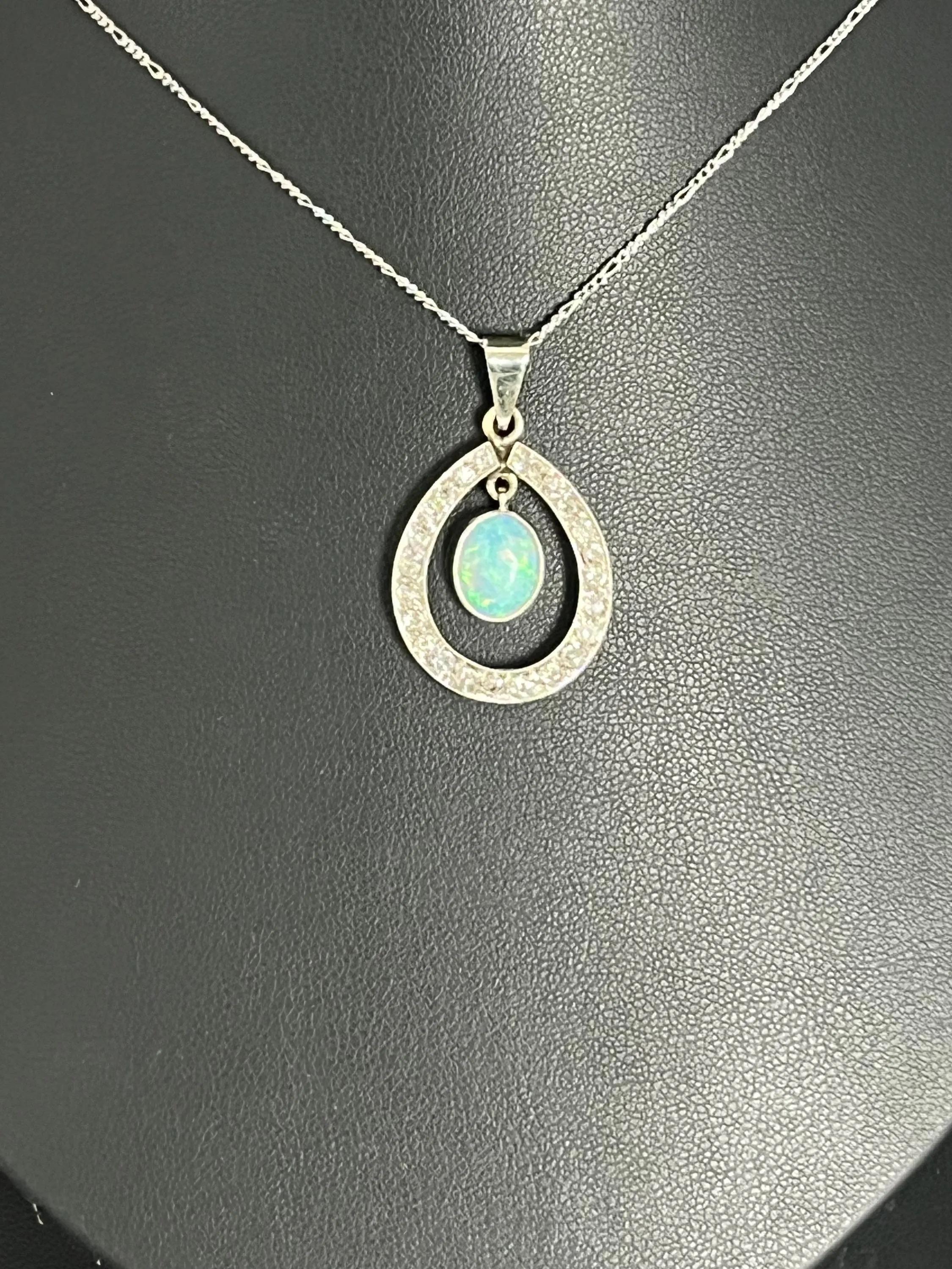 Antique 18ct White Gold Edwardian Opal & Diamond Pendant For Sale 4
