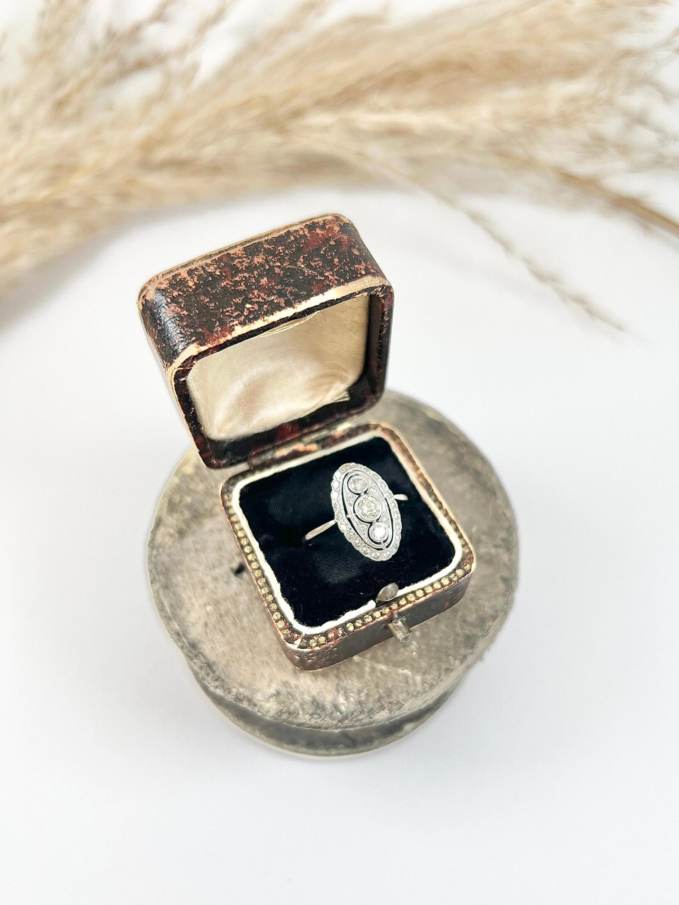 Antique 18ct White Gold,  Edwardian Three Stone Diamond Ring, Oval Halo Ring For Sale 3