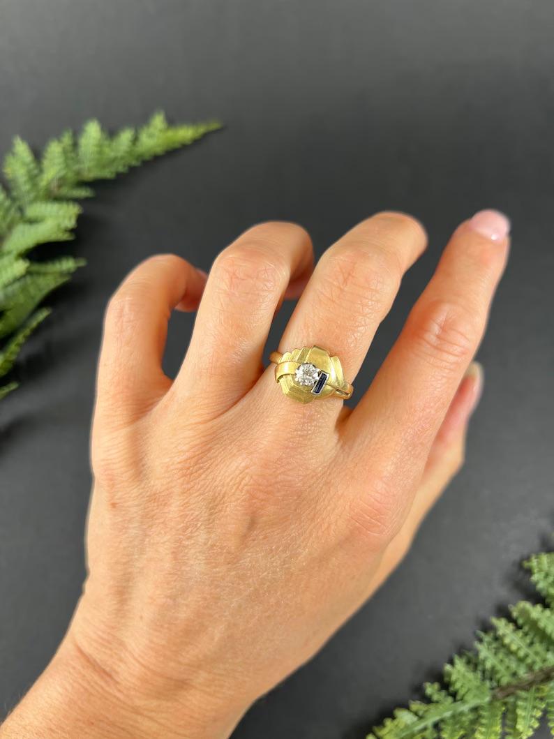 Antique 18ct Yellow Gold, 1920s Art Deco Sapphire & Diamond Geometric Ring For Sale 6