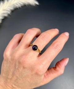 Antique 18ct Yellow Gold, 1920s Cabochon Amethyst Ring with Split Shoulders