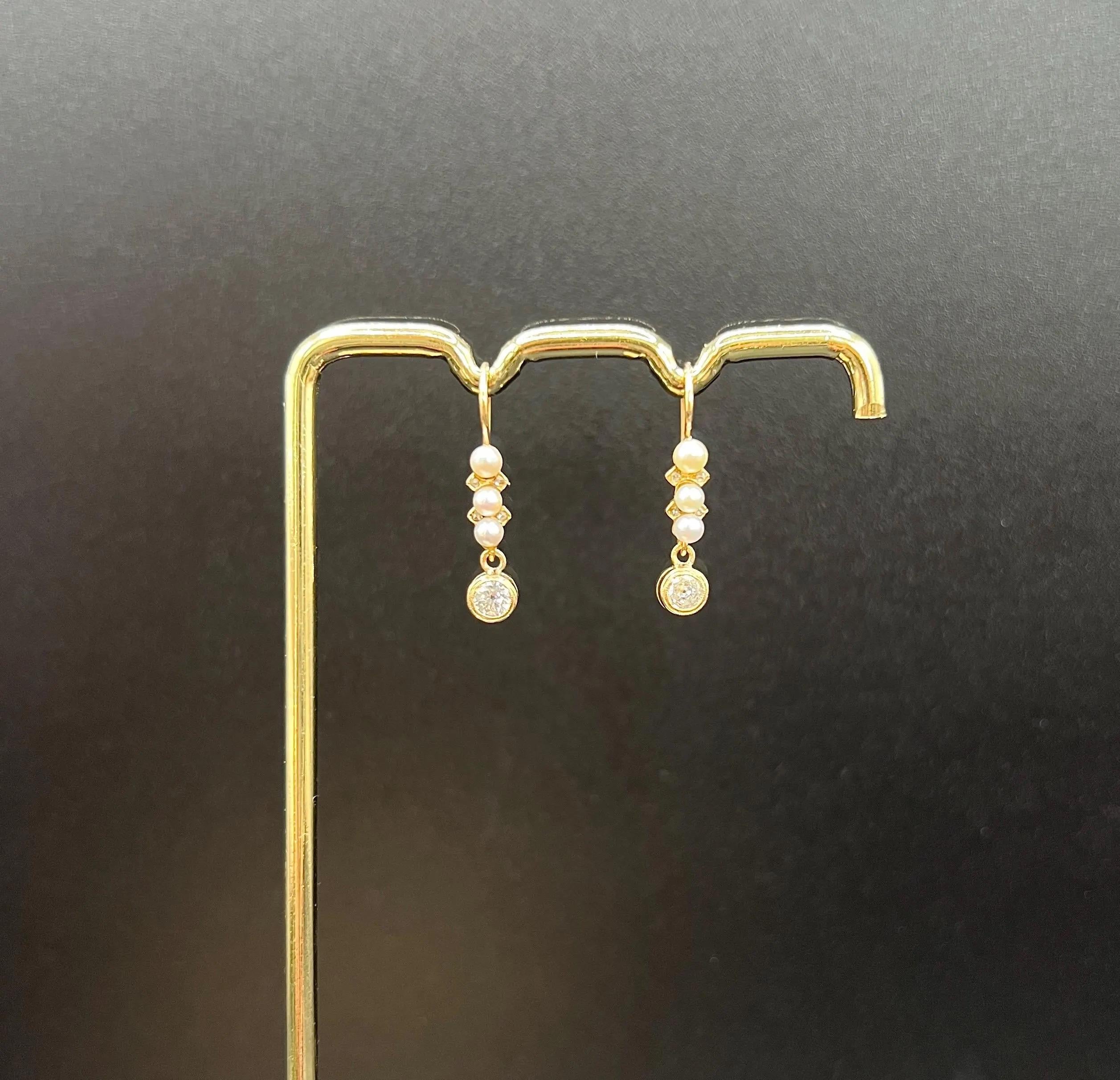 Antichi orecchini a goccia in oro giallo 18ct, 1920, con diamanti e perle In condizioni buone in vendita a Brighton, GB
