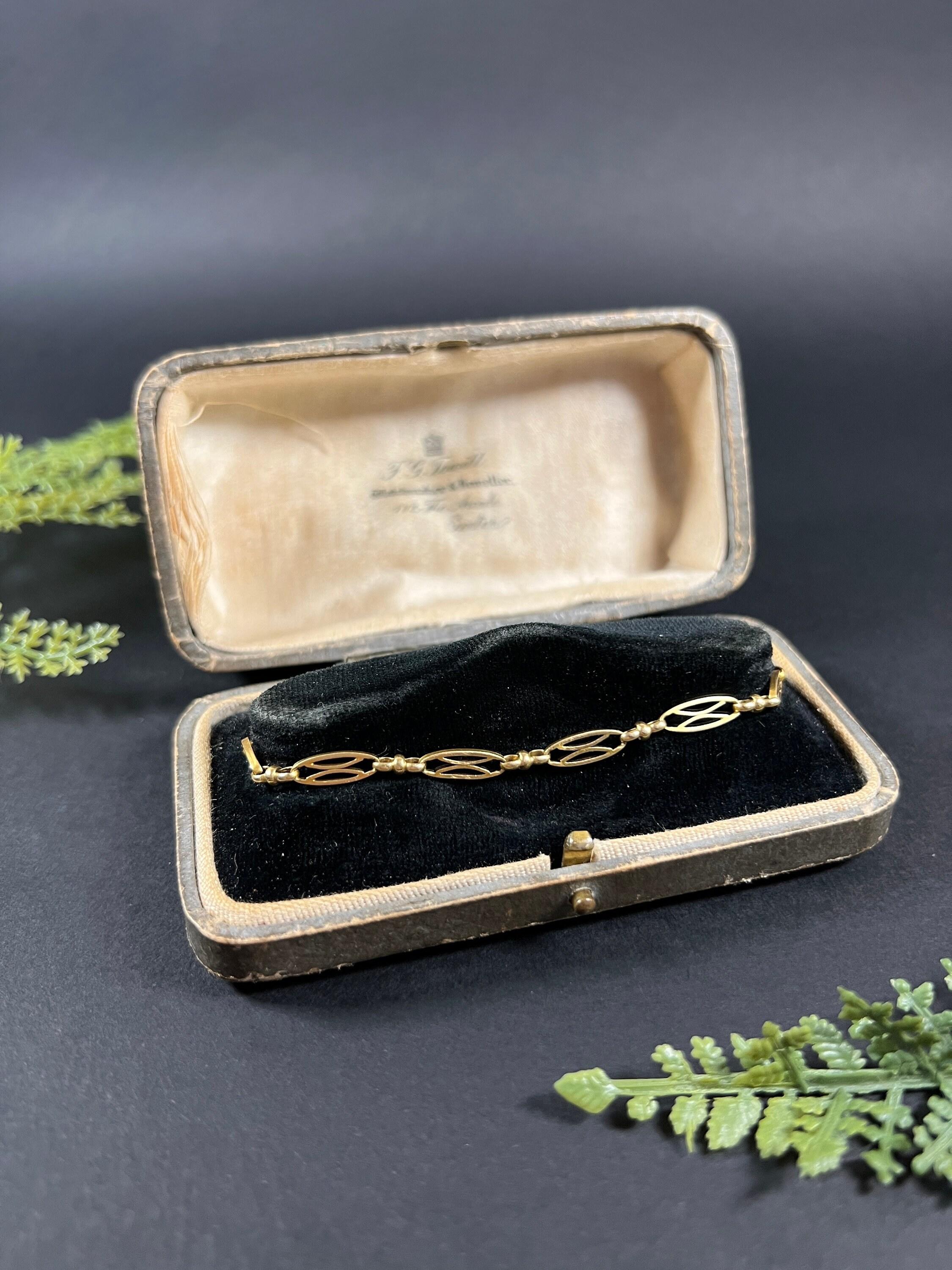 Antique 18ct Yellow Gold, 1920s Fancy Oval Link Bracelet with Lobster Clasp For Sale 3