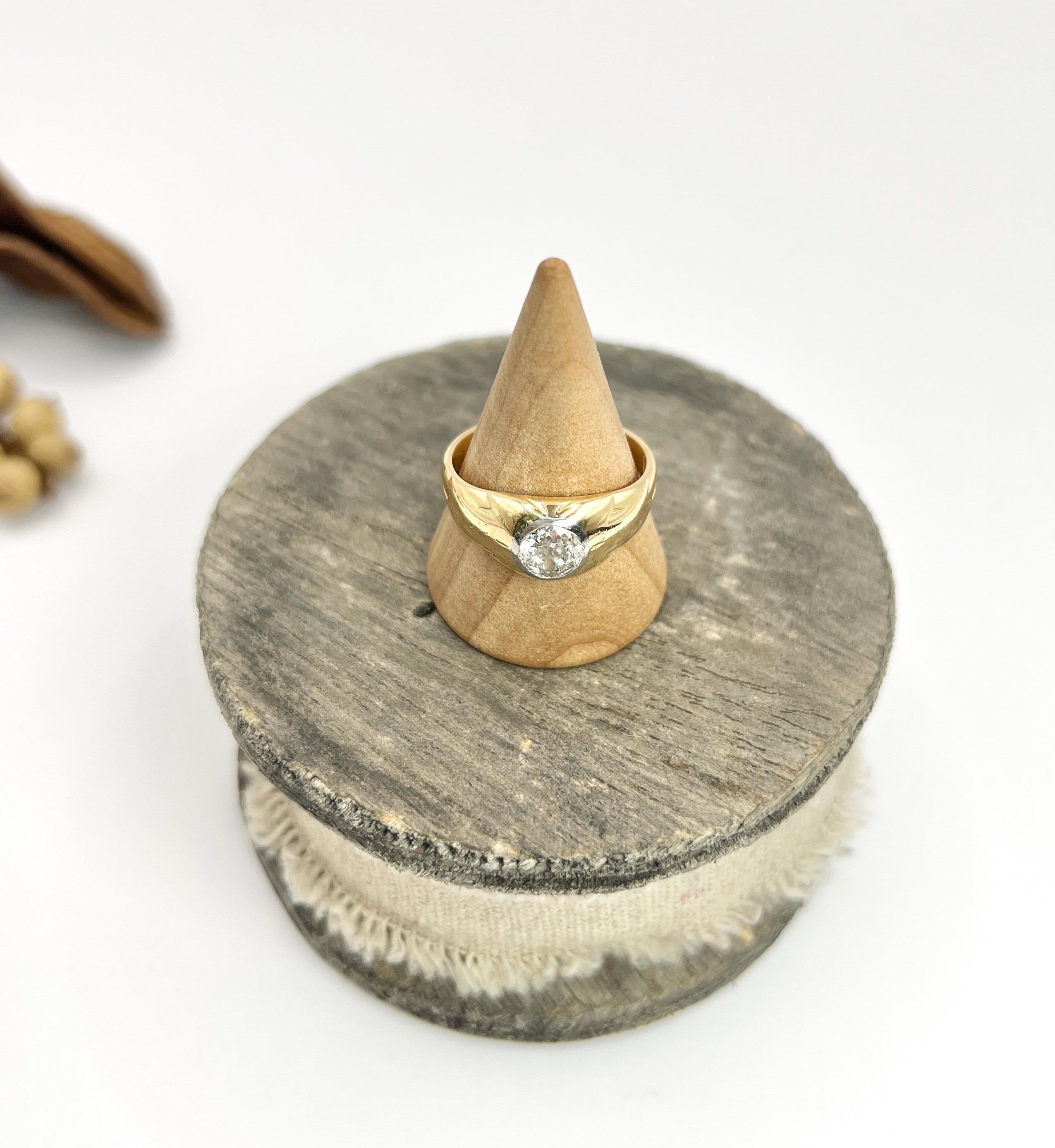 Antique 18ct Yellow Gold 1920s French Hallmarked Dome Shaped 0.85ct Diamond Ring In Good Condition For Sale In Brighton, GB