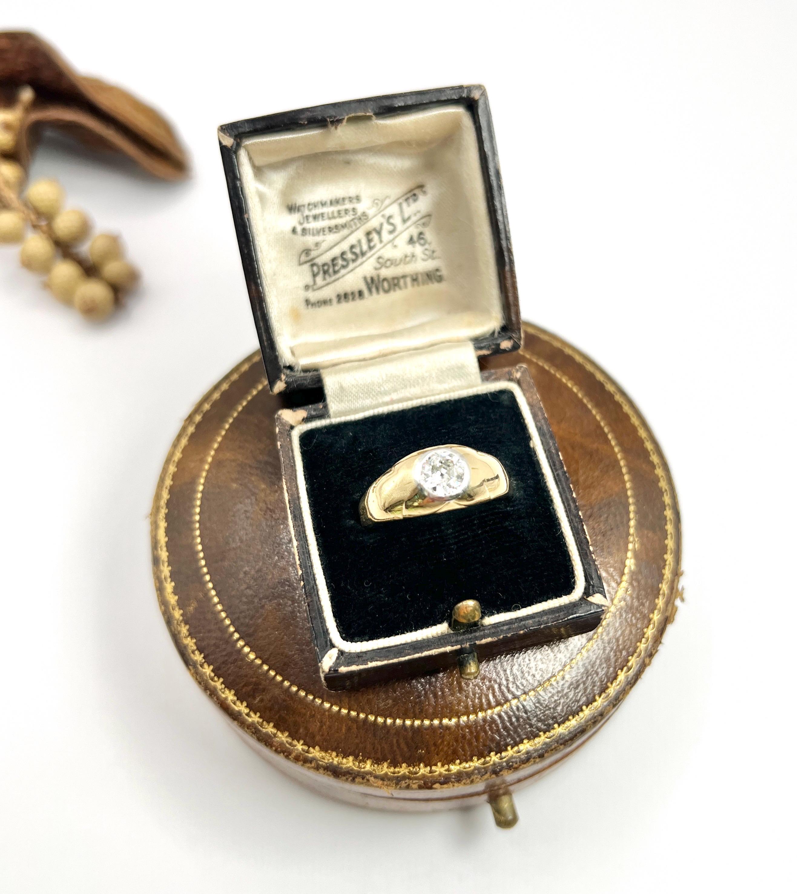 Antique 18ct Yellow Gold 1920s French Hallmarked Dome Shaped 0.85ct Diamond Ring For Sale 1
