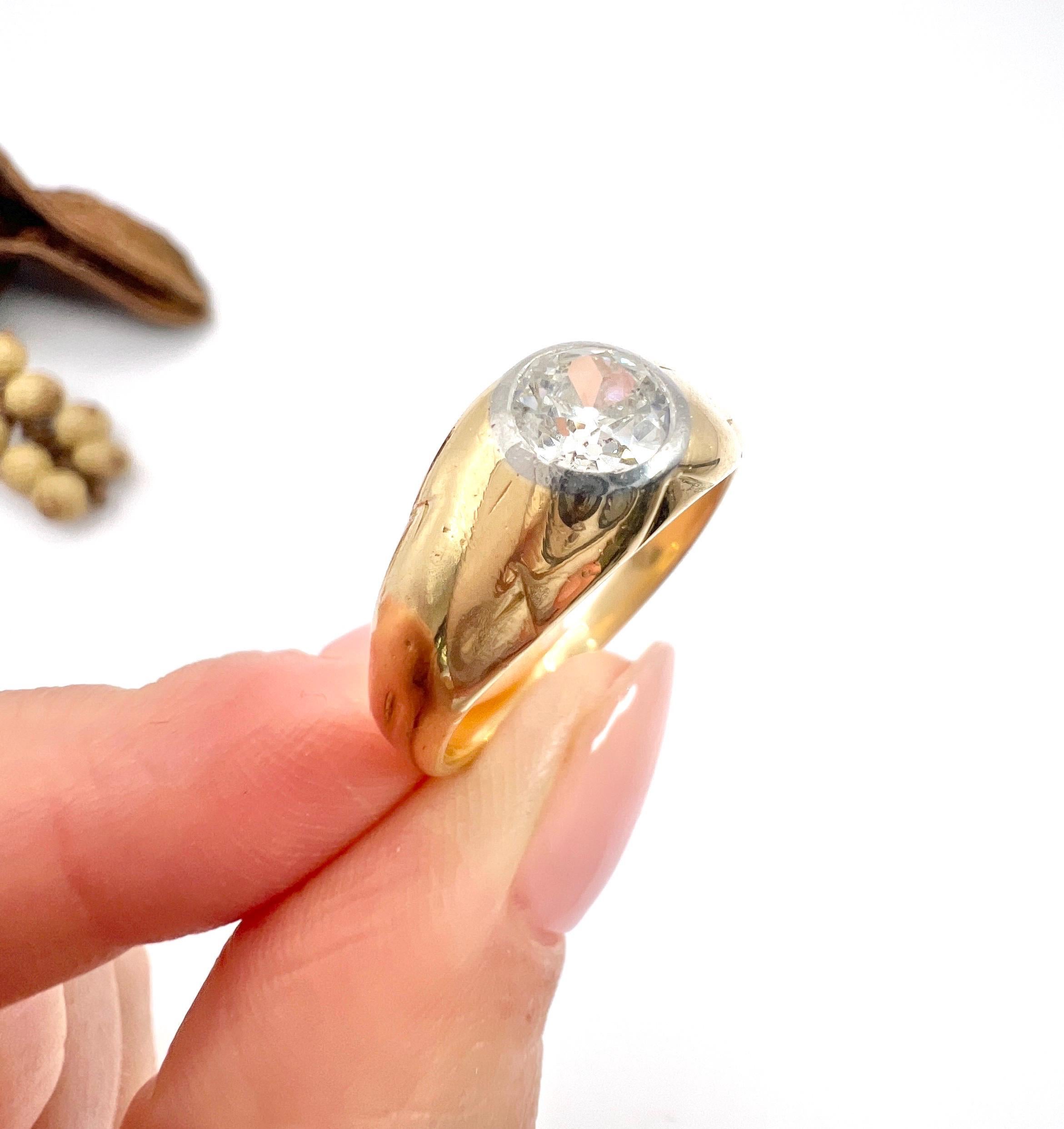 Antique 18ct Yellow Gold 1920s French Hallmarked Dome Shaped 0.85ct Diamond Ring For Sale 3