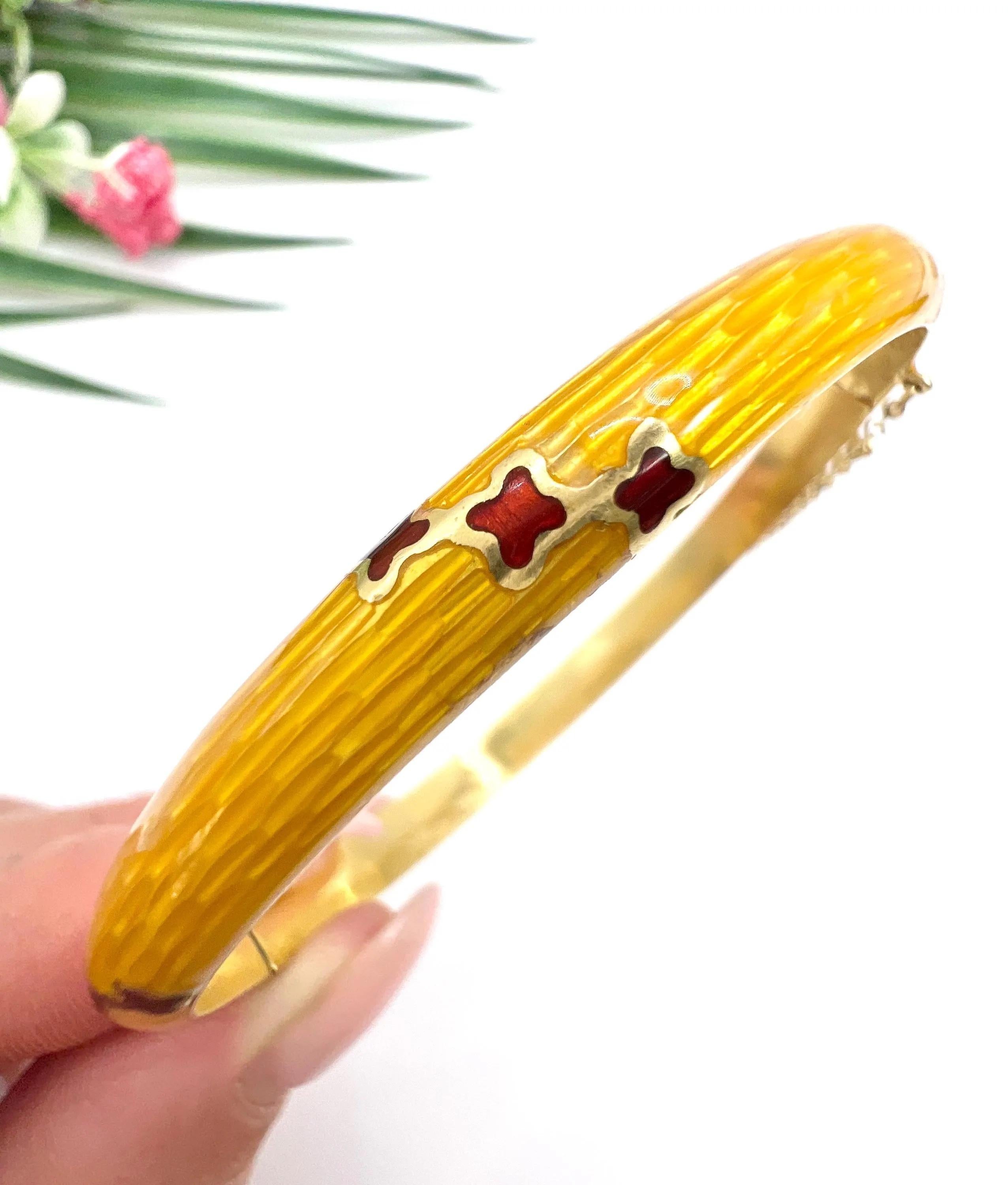 Women's or Men's Antique 18ct Yellow Gold, 1920s Yellow Guilloche Enamel Bangle For Sale
