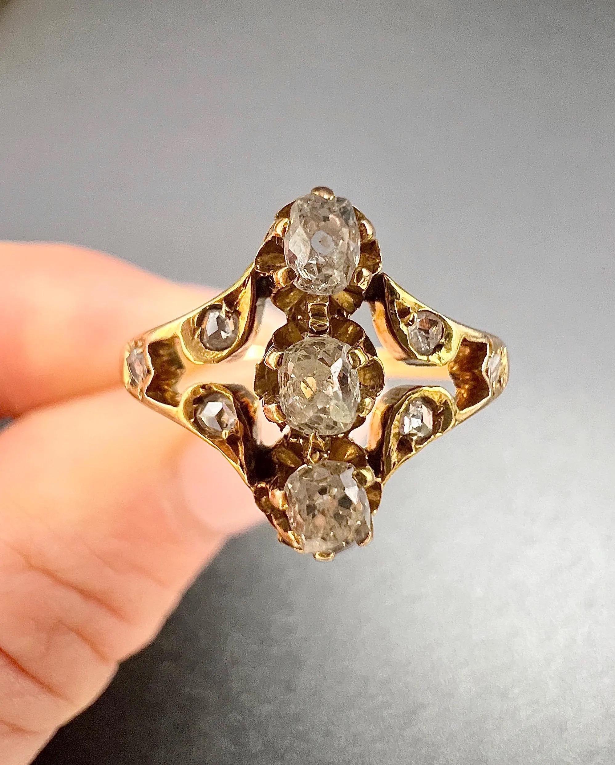 Antique 18ct Yellow Gold, Art Nouveau Three Stone, Cushion Cut Diamond Ring For Sale 4