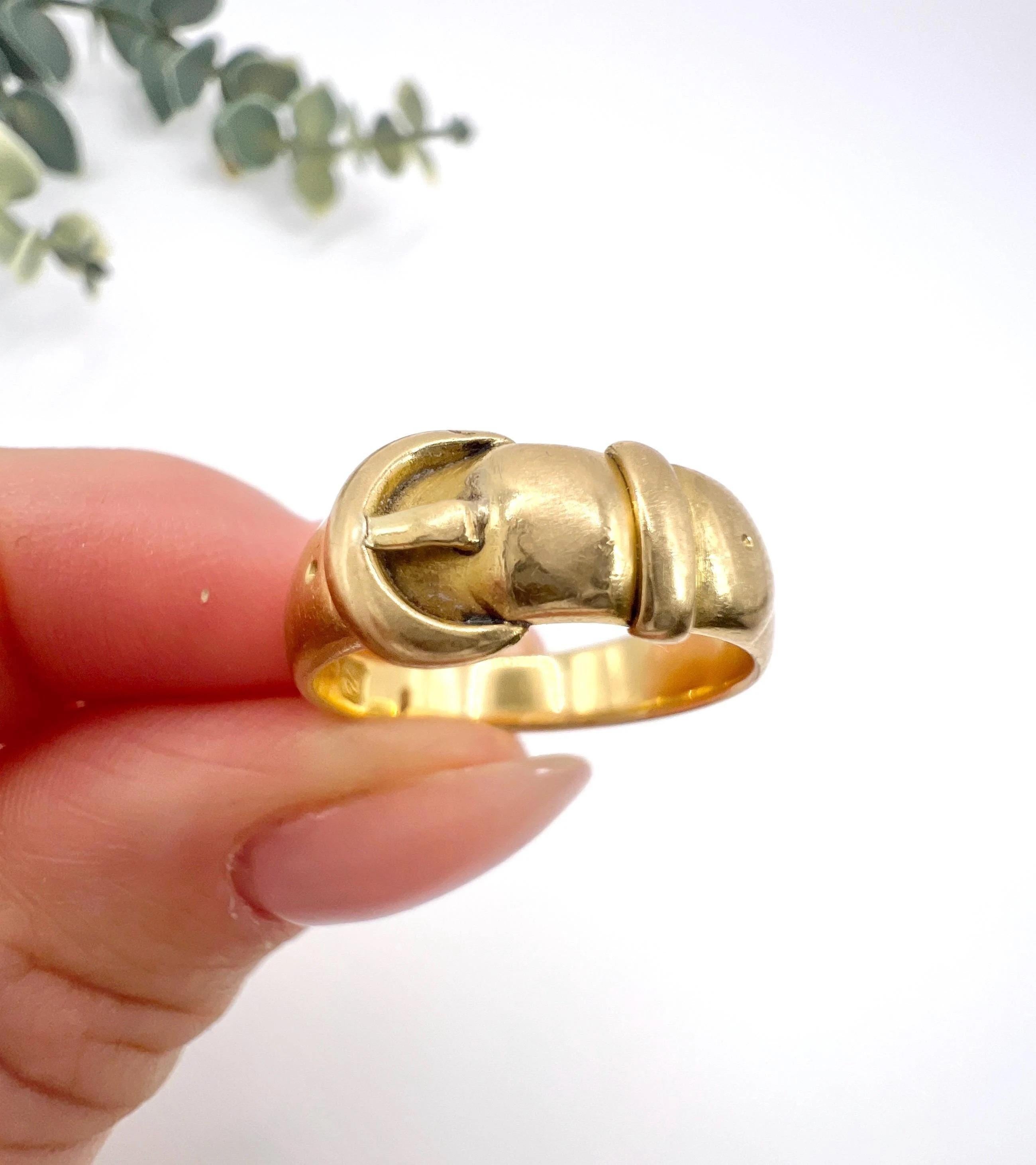 Antique 18ct Yellow Gold, Buckle Ring Hallmarked Chester 1920 For Sale 1