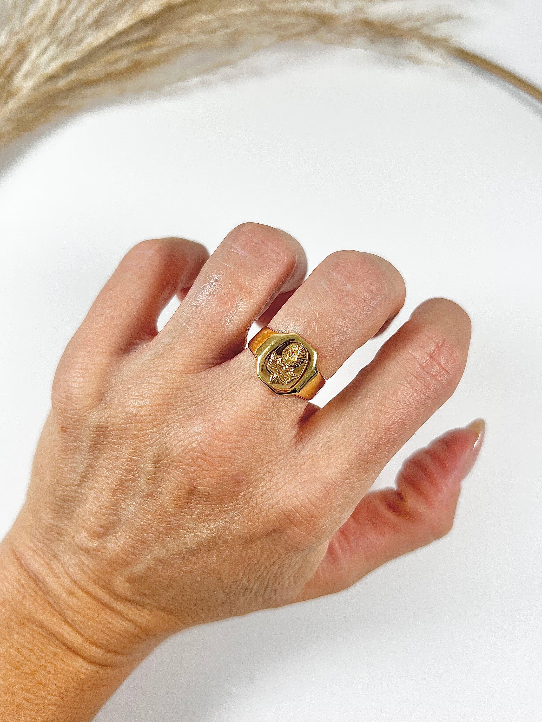 Antiker 18ct Gelbgold, Kronenfeder Familienwappen Intaglio Siegelring 1