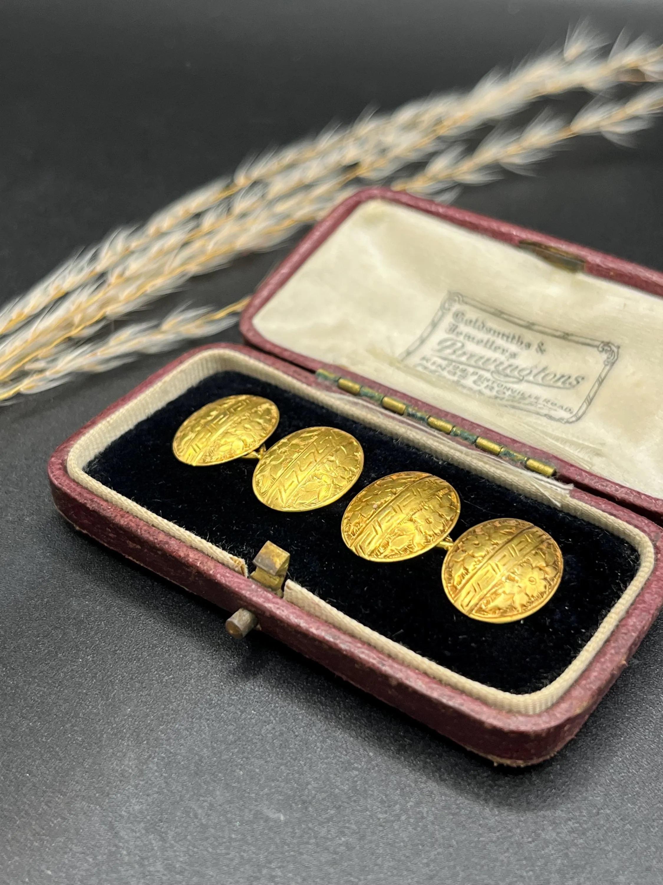 Boutons de manchette anciens en or jaune 18ct, gravés à la main, poinçonnés Birmingham 1899 en vente 4