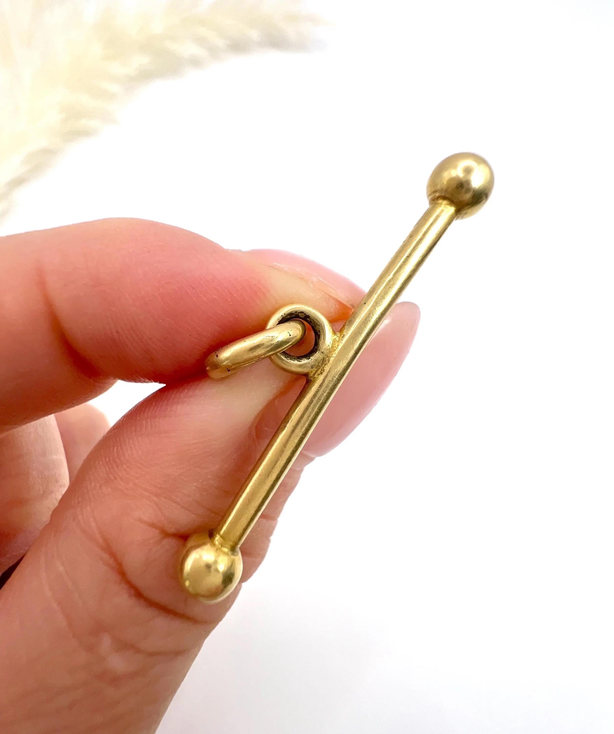 Antique 18ct Yellow Gold, Edwardian 39.6mm T-Bar Accessory Pendant For Sale 7