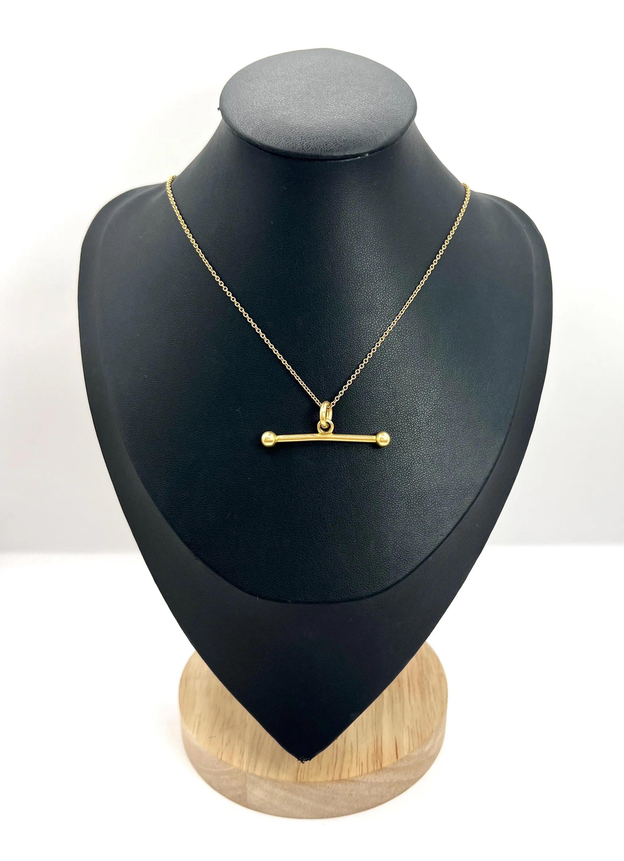 Antique 18ct Yellow Gold, Edwardian 39.6mm T-Bar Accessory Pendant For Sale 2