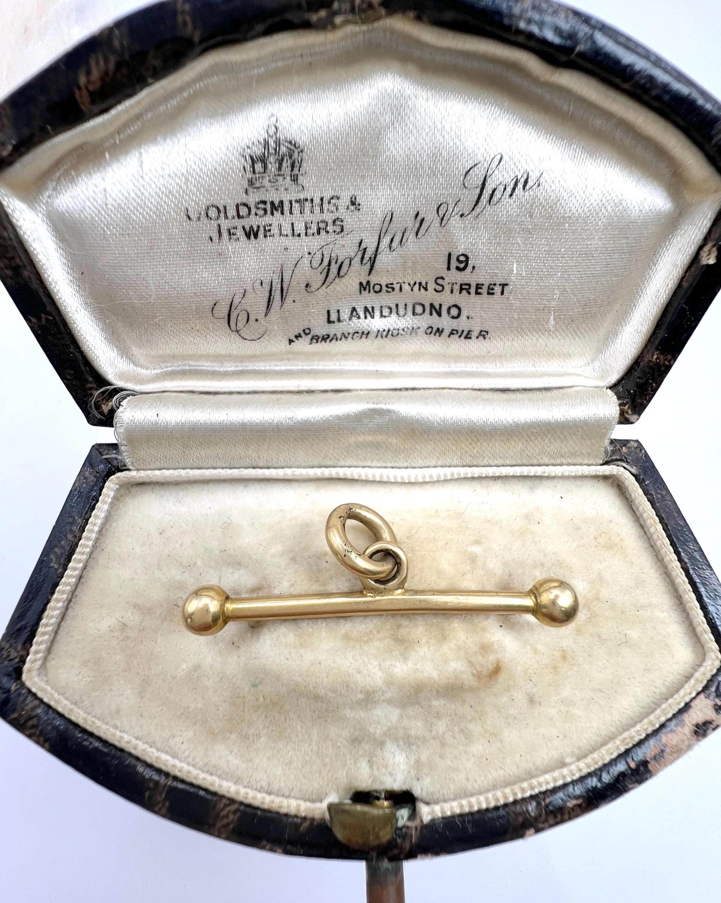 Antique 18ct Yellow Gold, Edwardian 39.6mm T-Bar Accessory Pendant For Sale 3