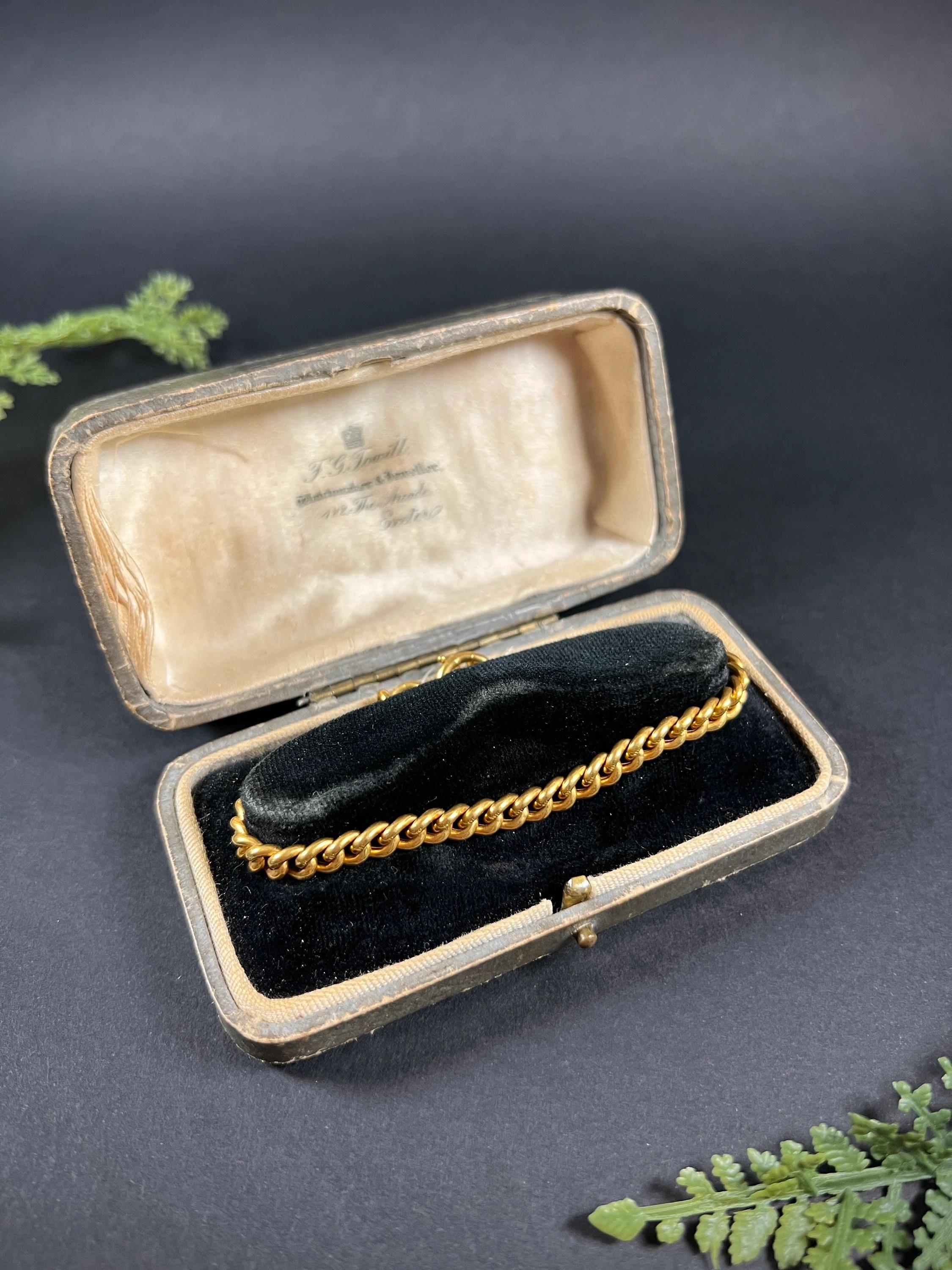 Antique 18ct Yellow Gold Edwardian Curb Link Bracelet with Bolt Ring Clasp 4