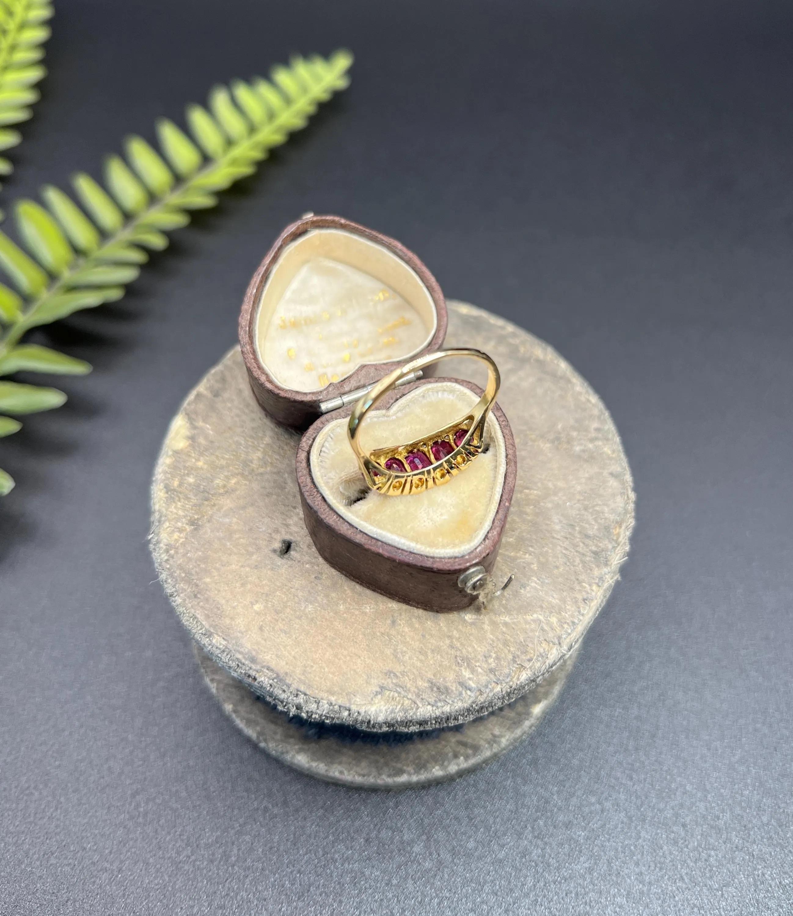 da uomo o donna Anello antico in oro giallo 18ct, edoardiano con cinque pietre, granato e diamanti