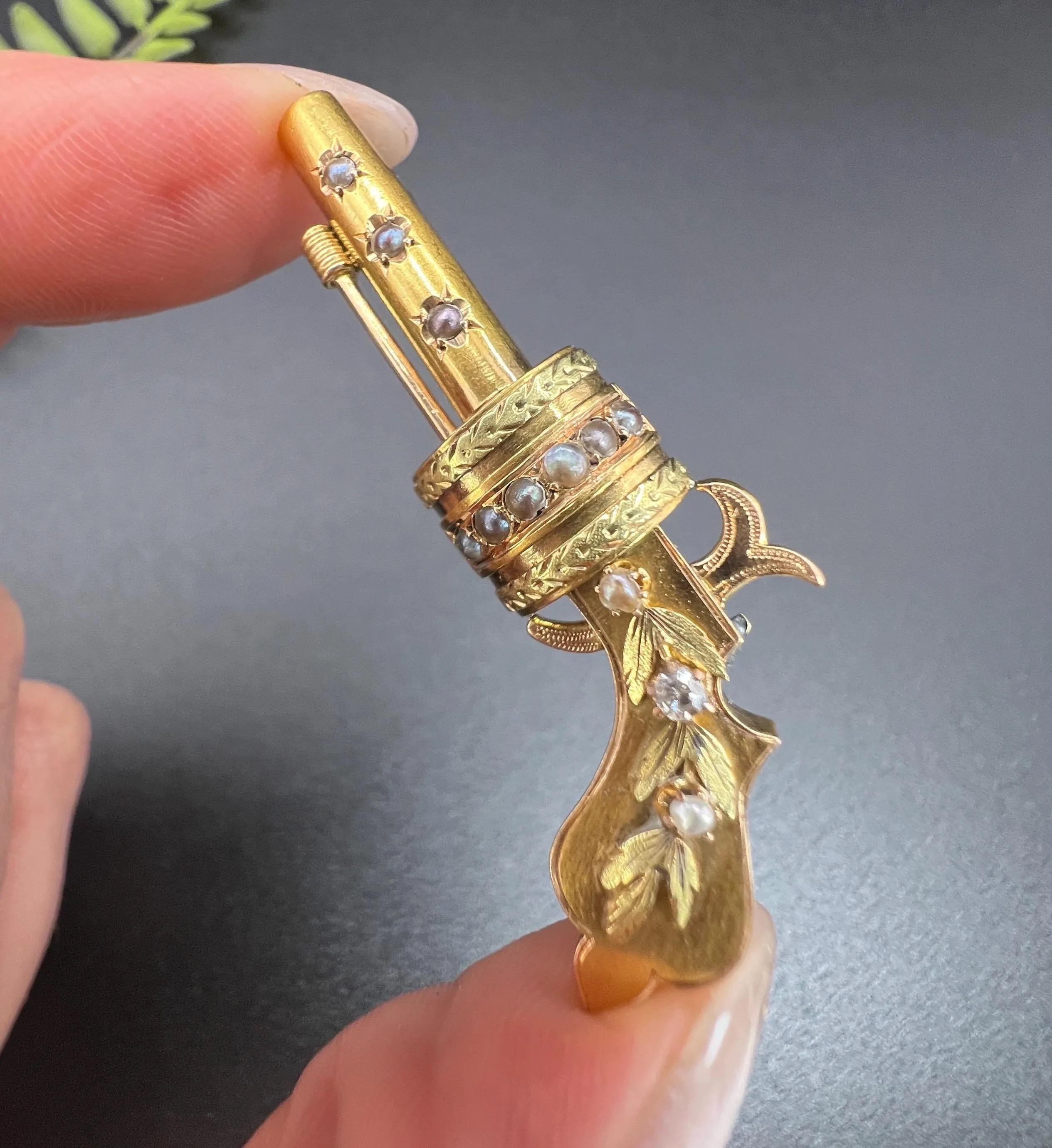 Round Cut Antique 18ct Yellow Gold Edwardian Natural Seed Pearl & Diamond Gun Pistol Brooh For Sale