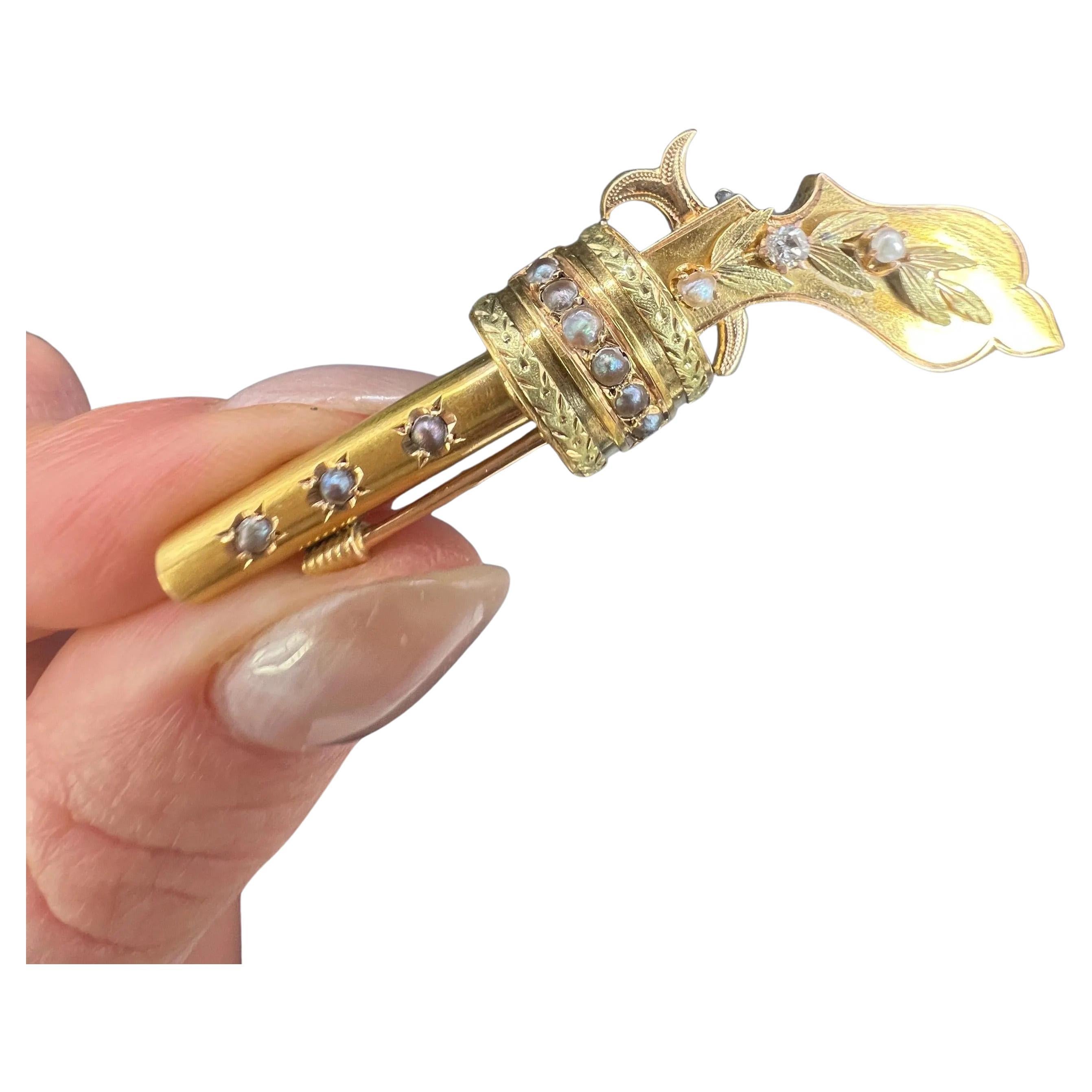 Antiguo Pistola Edwardian de Oro Amarillo de 18 Quilates con Perla Natural y Diamantes Brooh