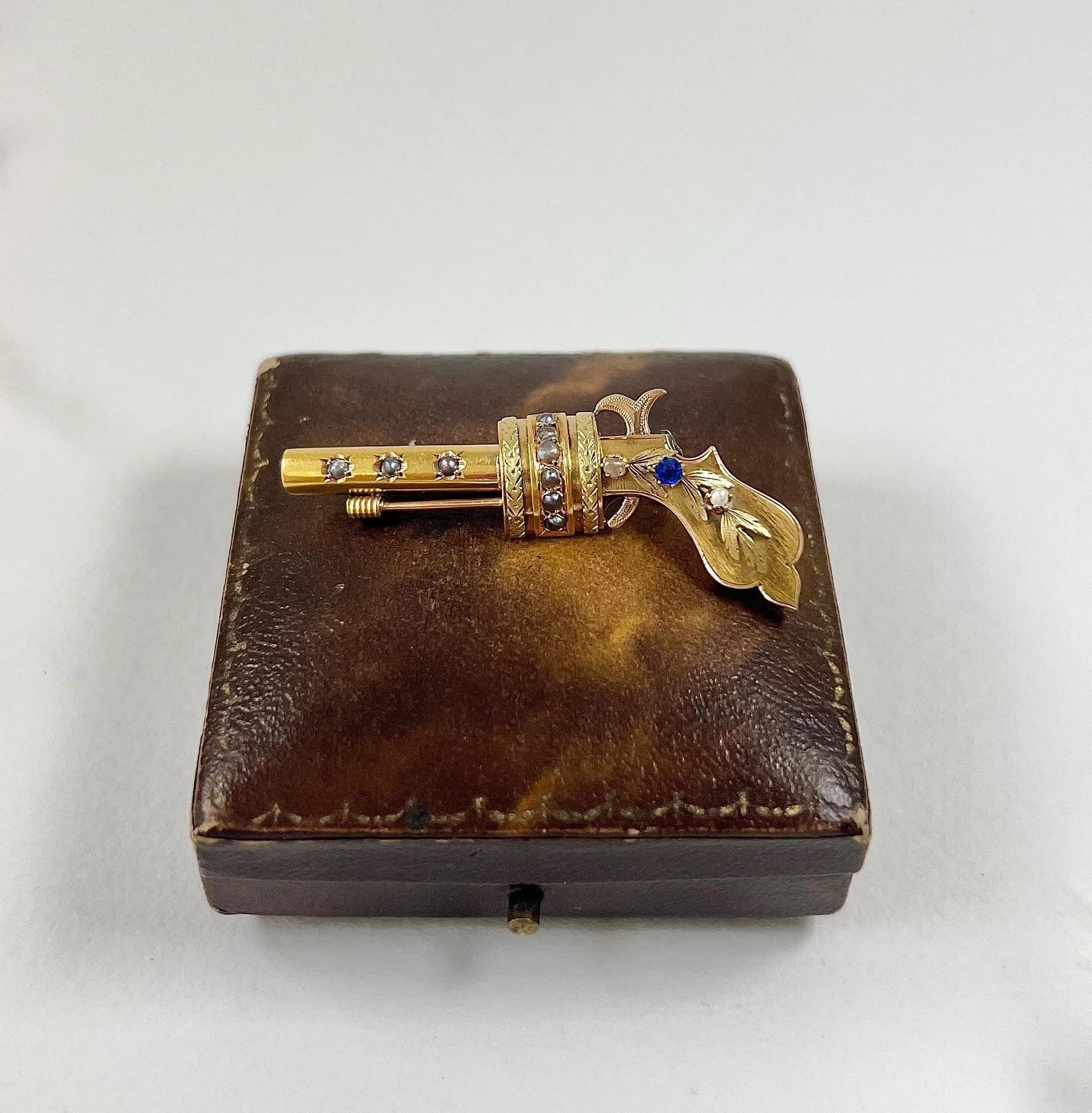 Antiguo broche pistola eduardiano de oro amarillo de 18 ct con perlas naturales 2