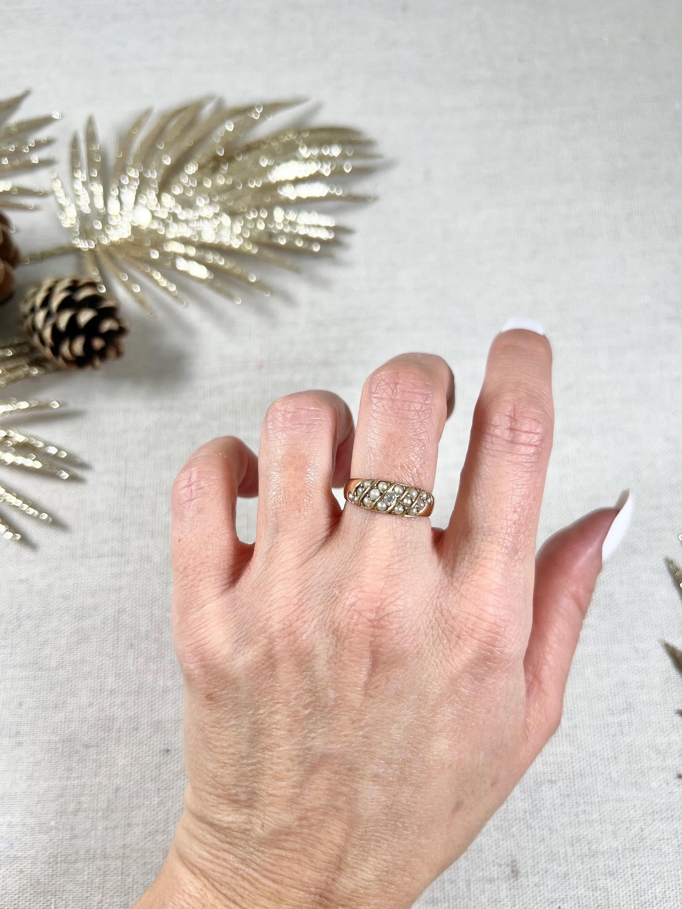 Antique 18ct Yellow Gold, Edwardian Pearl & Diamond Band Ring For Sale 3