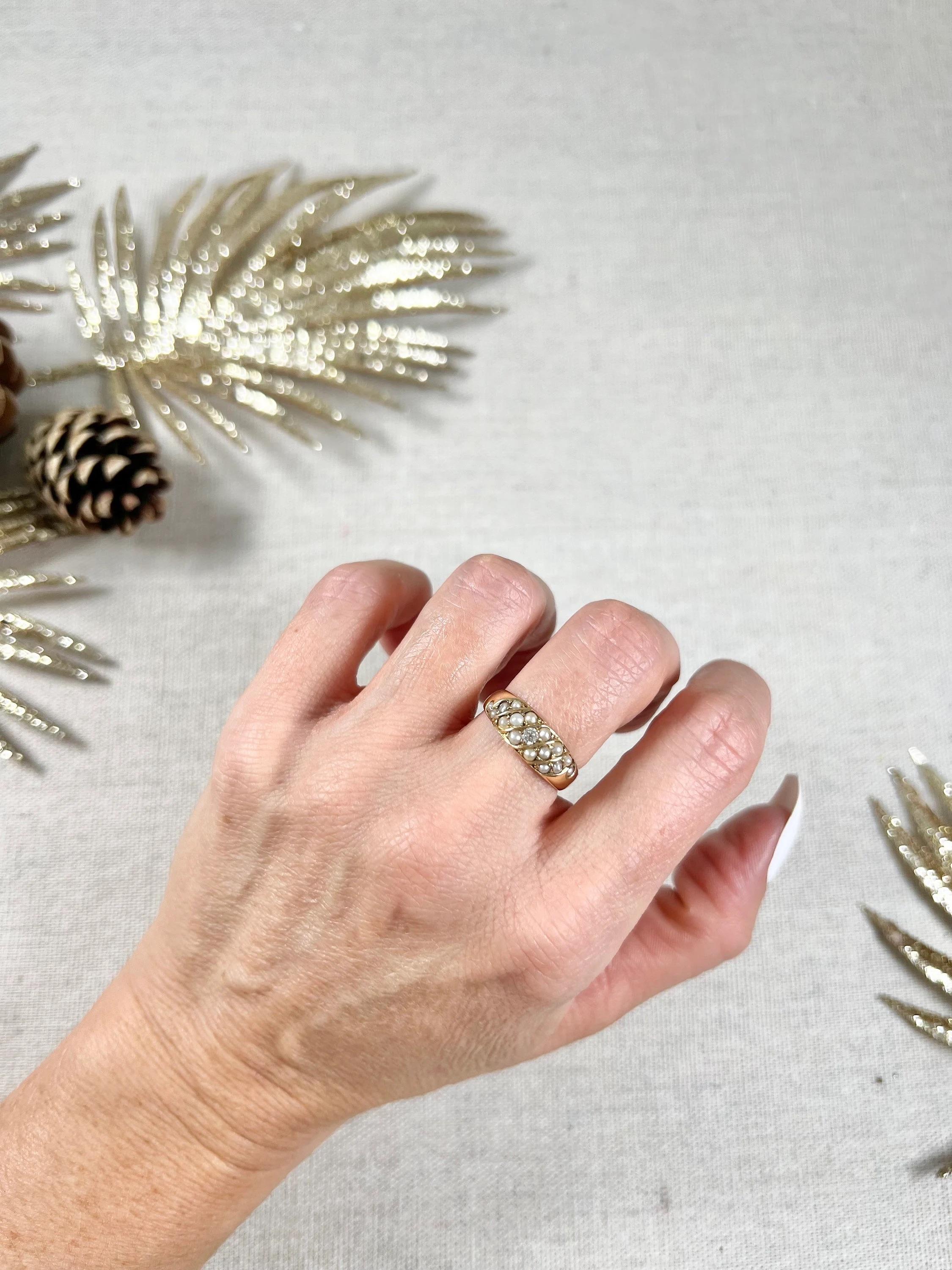 Antique 18ct Yellow Gold, Edwardian Pearl & Diamond Band Ring For Sale 4