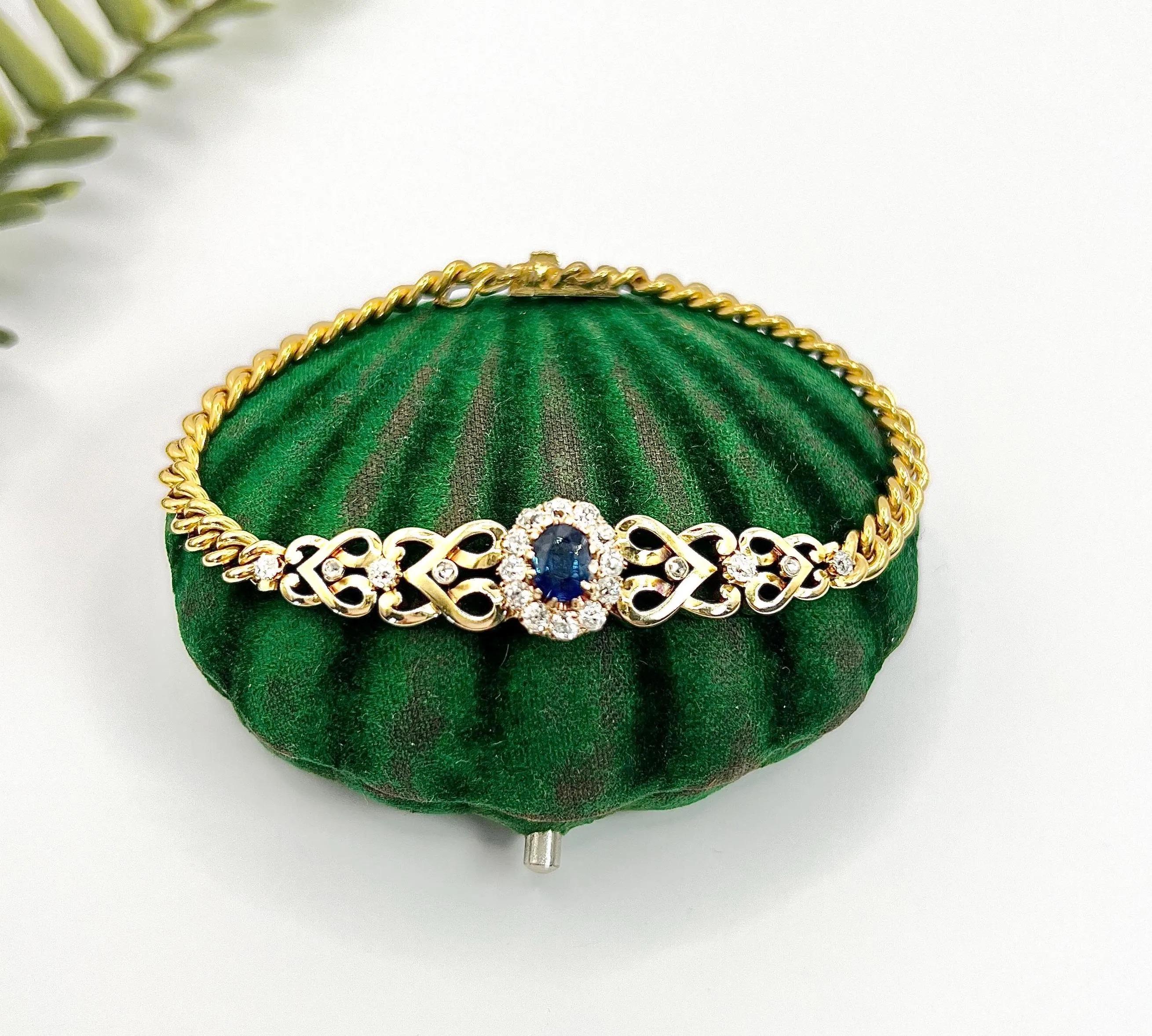 Women's or Men's Antique 18ct Yellow Gold, Edwardian Sapphire & Diamond Cluster Heart Bracelet For Sale