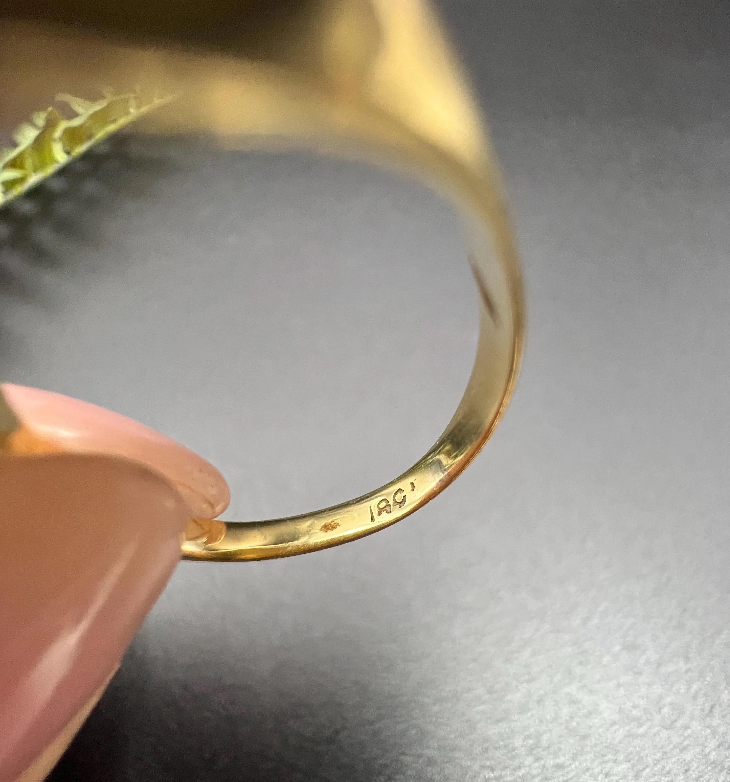 Antique 18ct Yellow Gold, Edwardian Sardonyx Seal Signet Ring For Sale 4