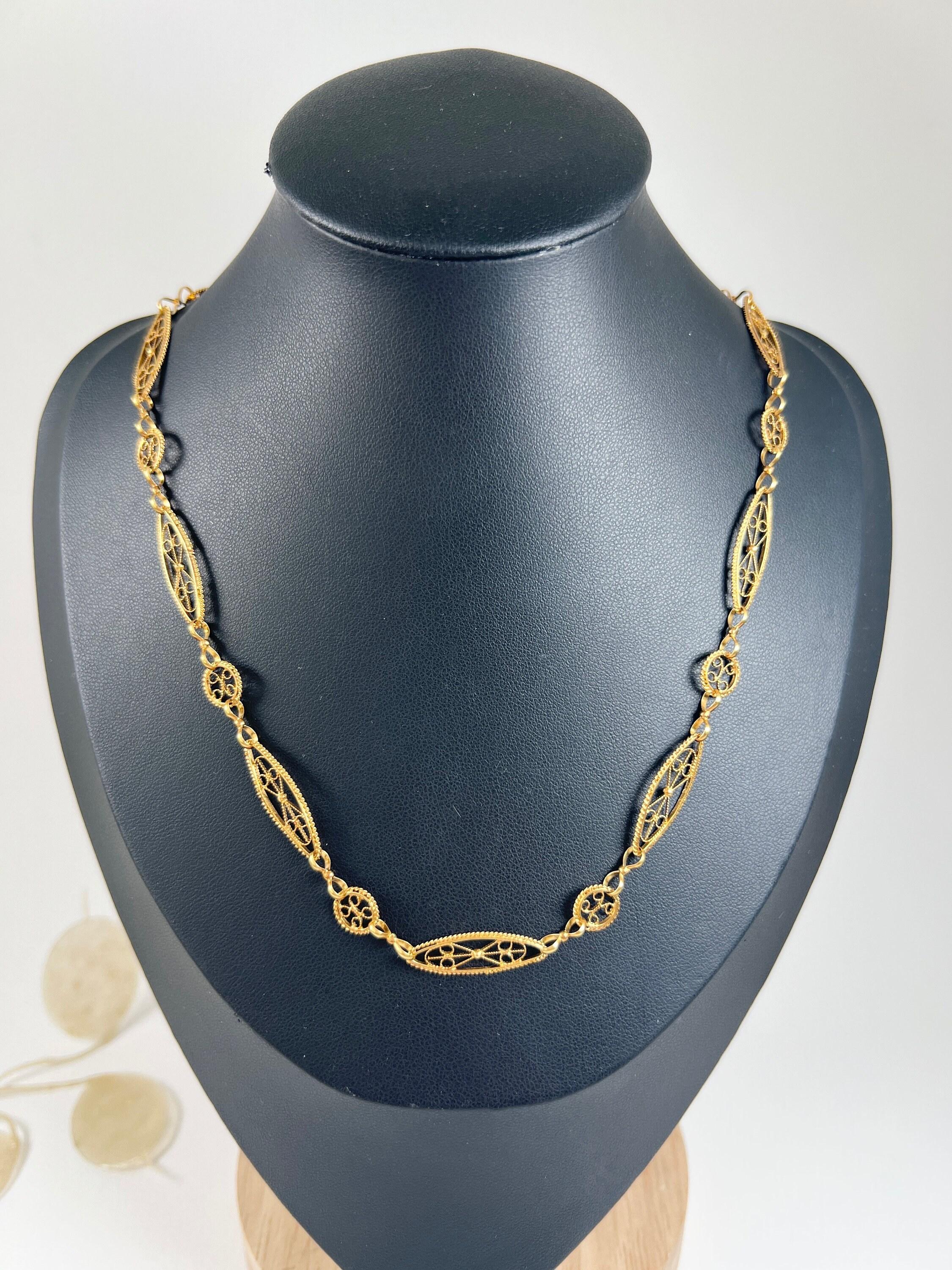 Antique 18ct Yellow Gold, Fine Filigree Gold Collar Necklace For Sale 4