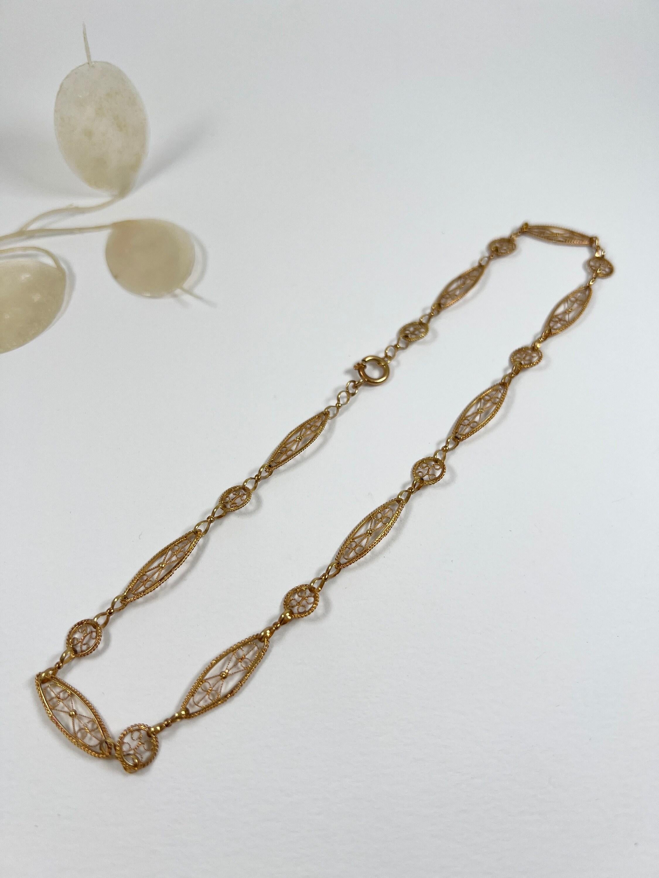 Antique 18ct Yellow Gold, Fine Filigree Gold Collar Necklace For Sale 5