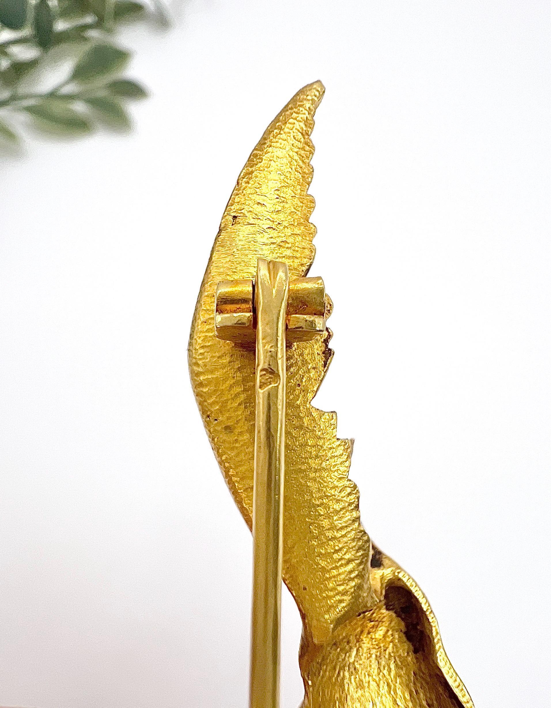 Broche Golden Goose ancienne en or jaune 18 ct, poinçonnée en France, d'époque édouardienne en vente 3