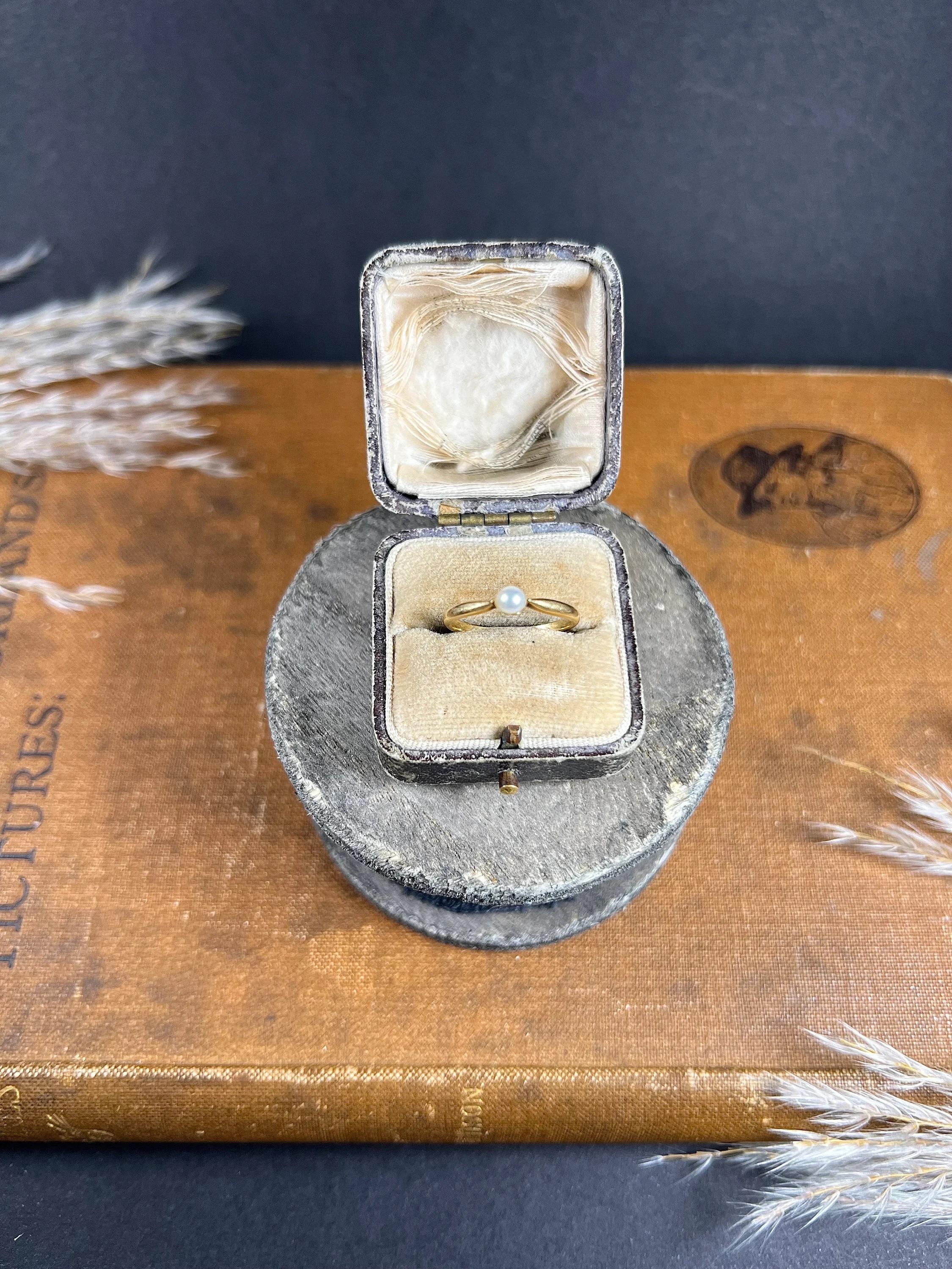 Antique 18ct Yellow Gold French Stamped, Natural Pearl Ring For Sale 5