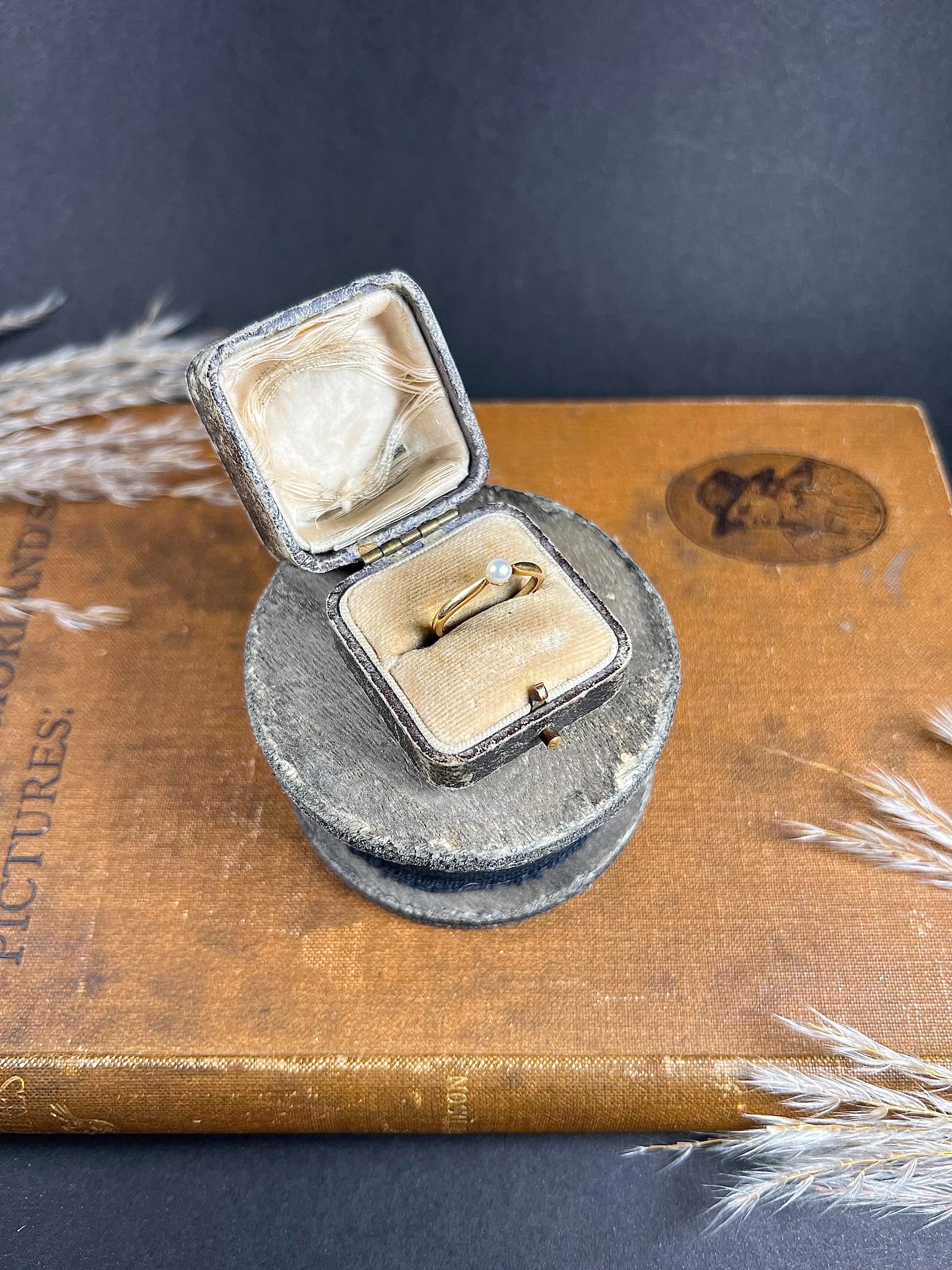 Antique 18ct Yellow Gold French Stamped, Natural Pearl Ring For Sale 1