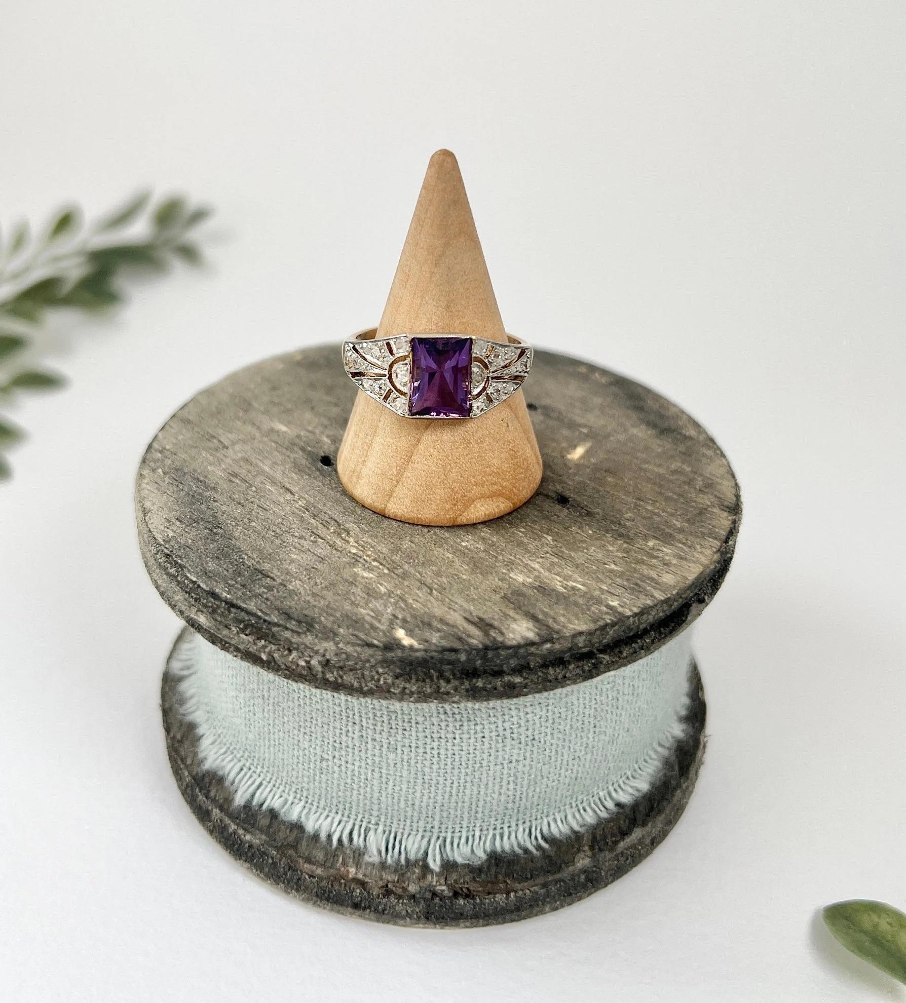 Emerald Cut Antique 18ct Yellow Gold & Platinum, Edwardian Amethyst and Diamond Ring For Sale