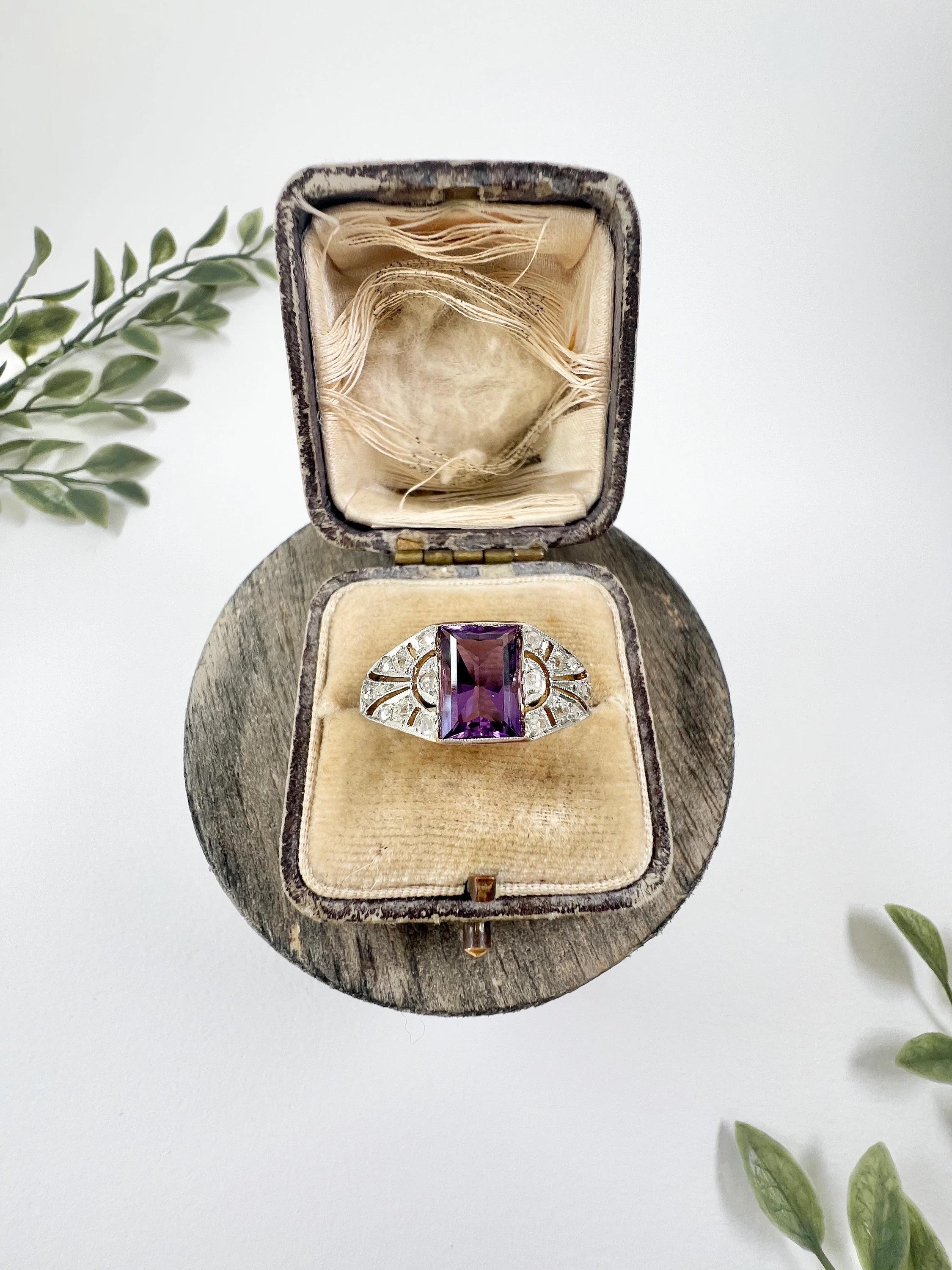 Antique 18ct Yellow Gold & Platinum, Edwardian Amethyst and Diamond Ring For Sale 3