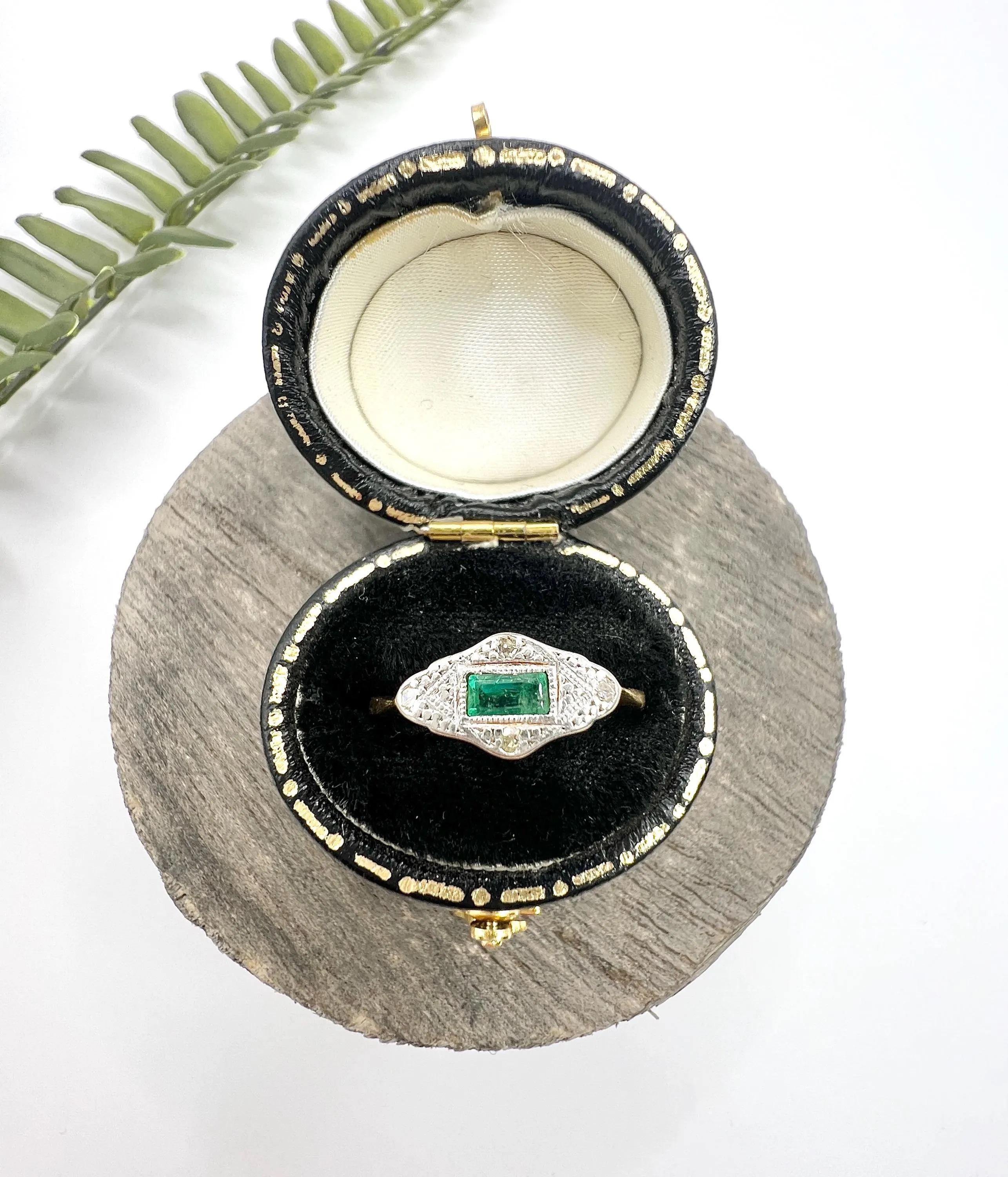 Antique 18ct Yellow Gold & Platinum, Edwardian Emerald and Diamond Ring 5