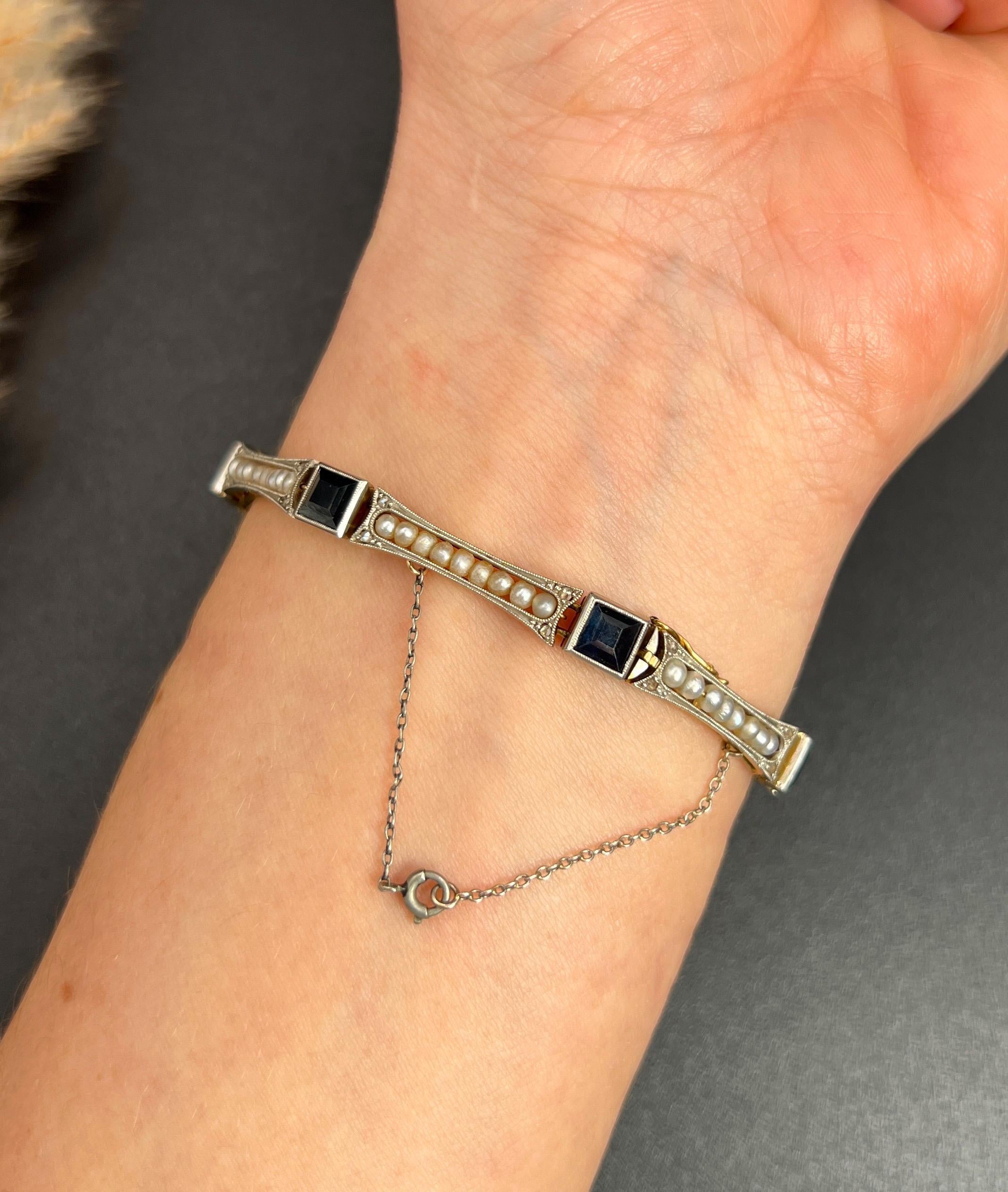 Antique Fancy Link Bracelet 

18ct Yellow Gold & Platinum Tested

Circa 1910

Step back in time with this exquisite Edwardian-era bracelet, a true testament to fine craftsmanship and timeless elegance. Crafted from luxurious 18ct yellow gold, this