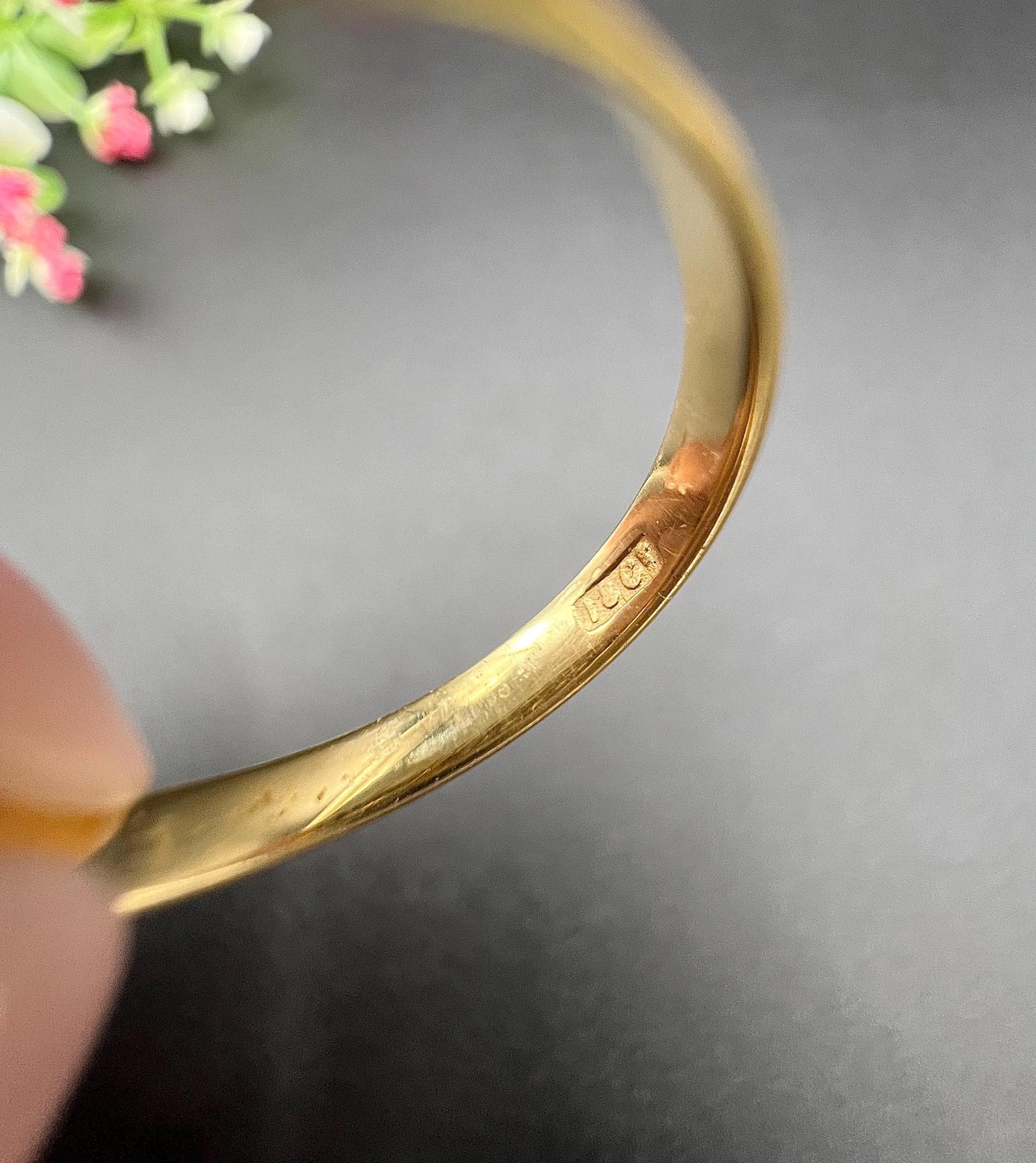 Antiguo anillo eduardiano de oro amarillo de 18 ct con 5 diamantes y borde de cuerda en venta 3