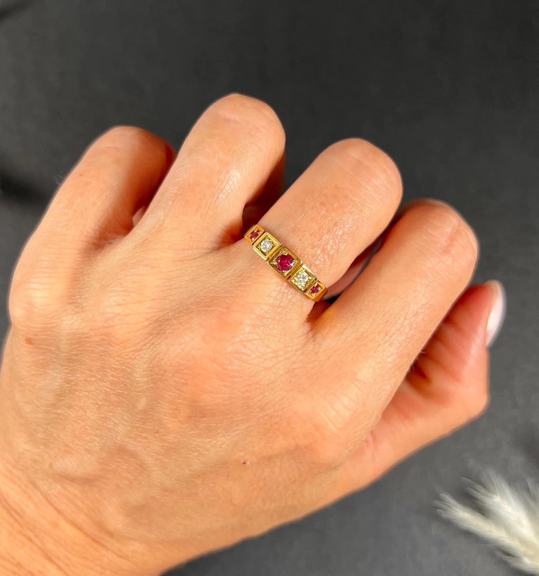 Antique 18ct Yellow Gold Stamped, Victorian Ruby & Diamond Five Stone Ring For Sale 2
