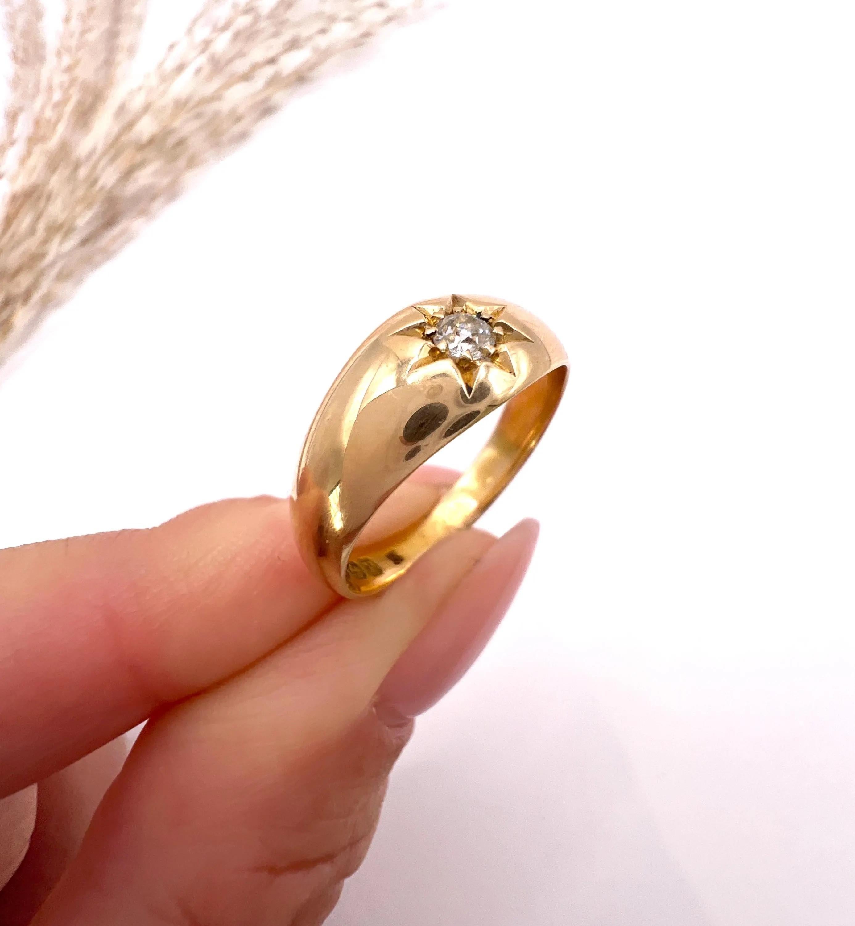 Bague ancienne en or jaune 18ct, sertie de diamants en étoile, poinçonnée Birmingham 1914 en vente 5
