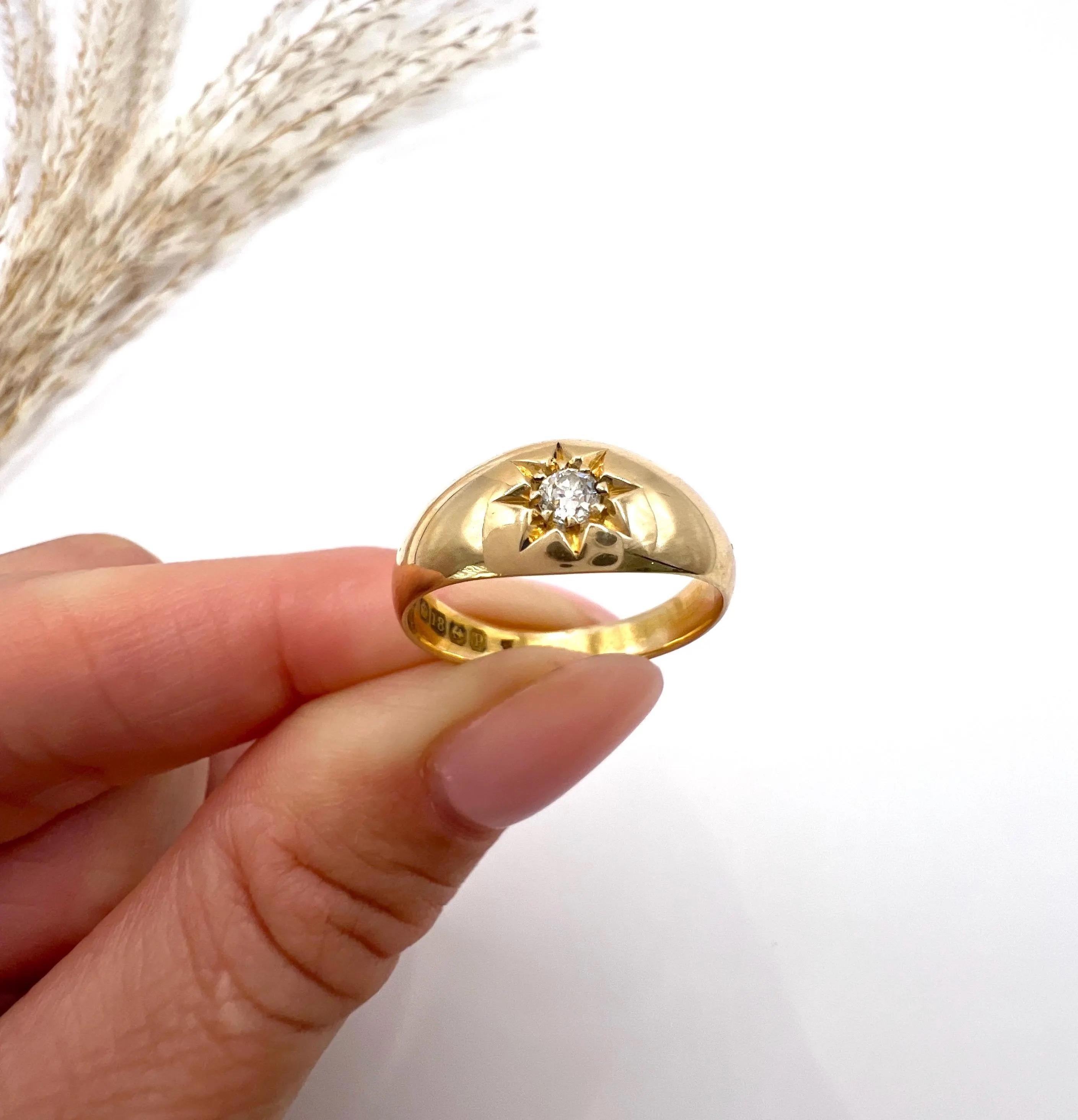 Bague ancienne en or jaune 18ct, sertie de diamants en étoile, poinçonnée Birmingham 1914 en vente 6