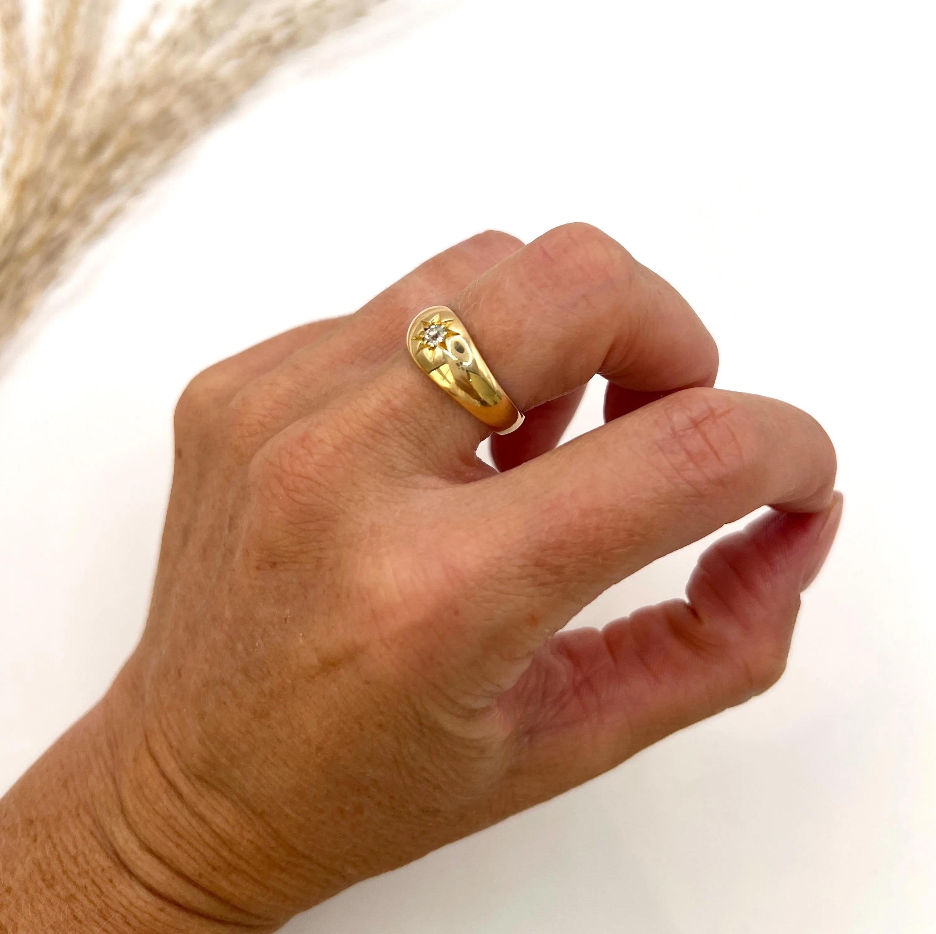 Bague ancienne en or jaune 18ct, sertie de diamants en étoile, poinçonnée Birmingham 1914 Bon état - En vente à Brighton, GB