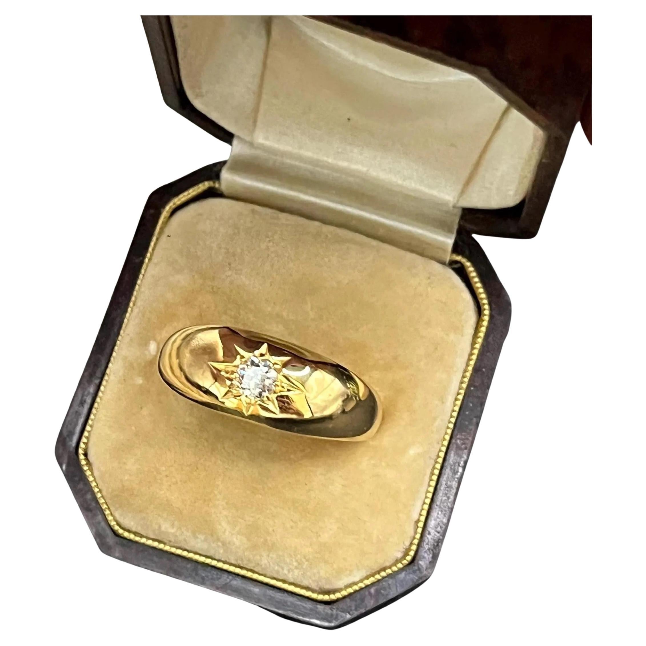 Antique 18ct Yellow Gold, Star Set Old Cut Diamond Band Ring For Sale