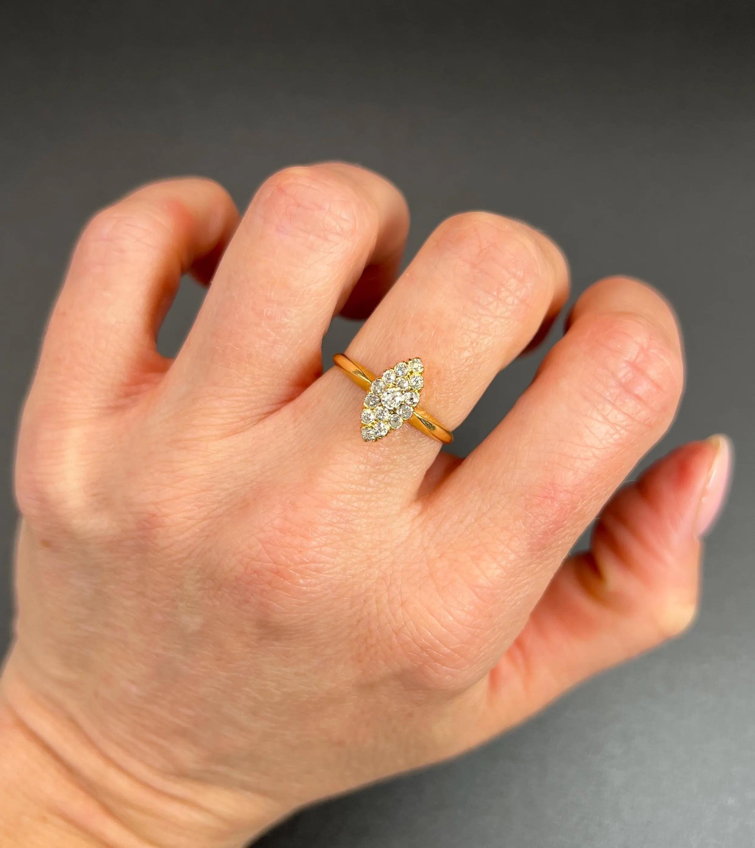 Taille vieille Europe Bague ancienne en or jaune 18ct, marquise / navette en diamant de style victorien en vente